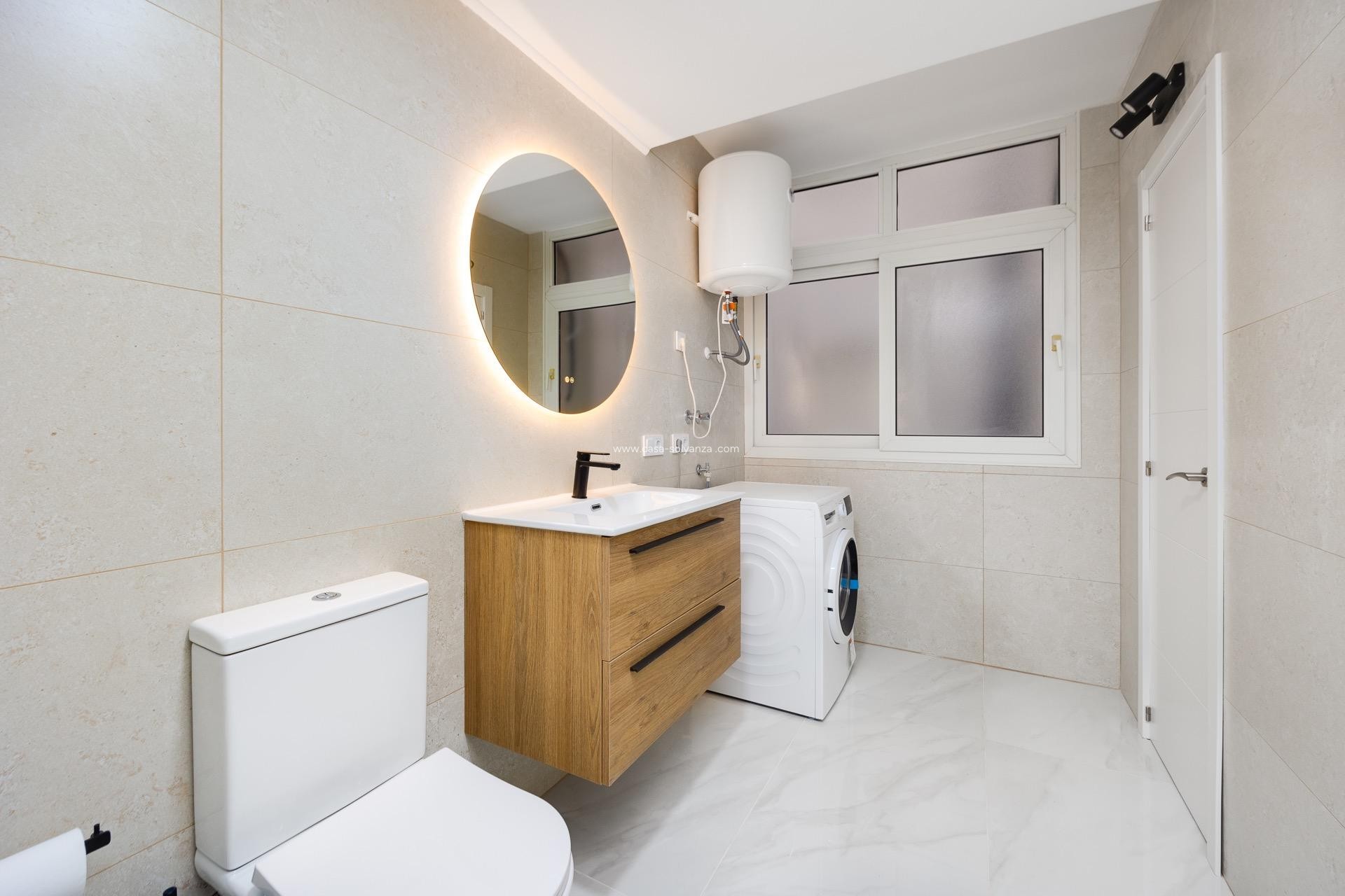 Resale - Apartment / flat - Torrevieja - Acequion