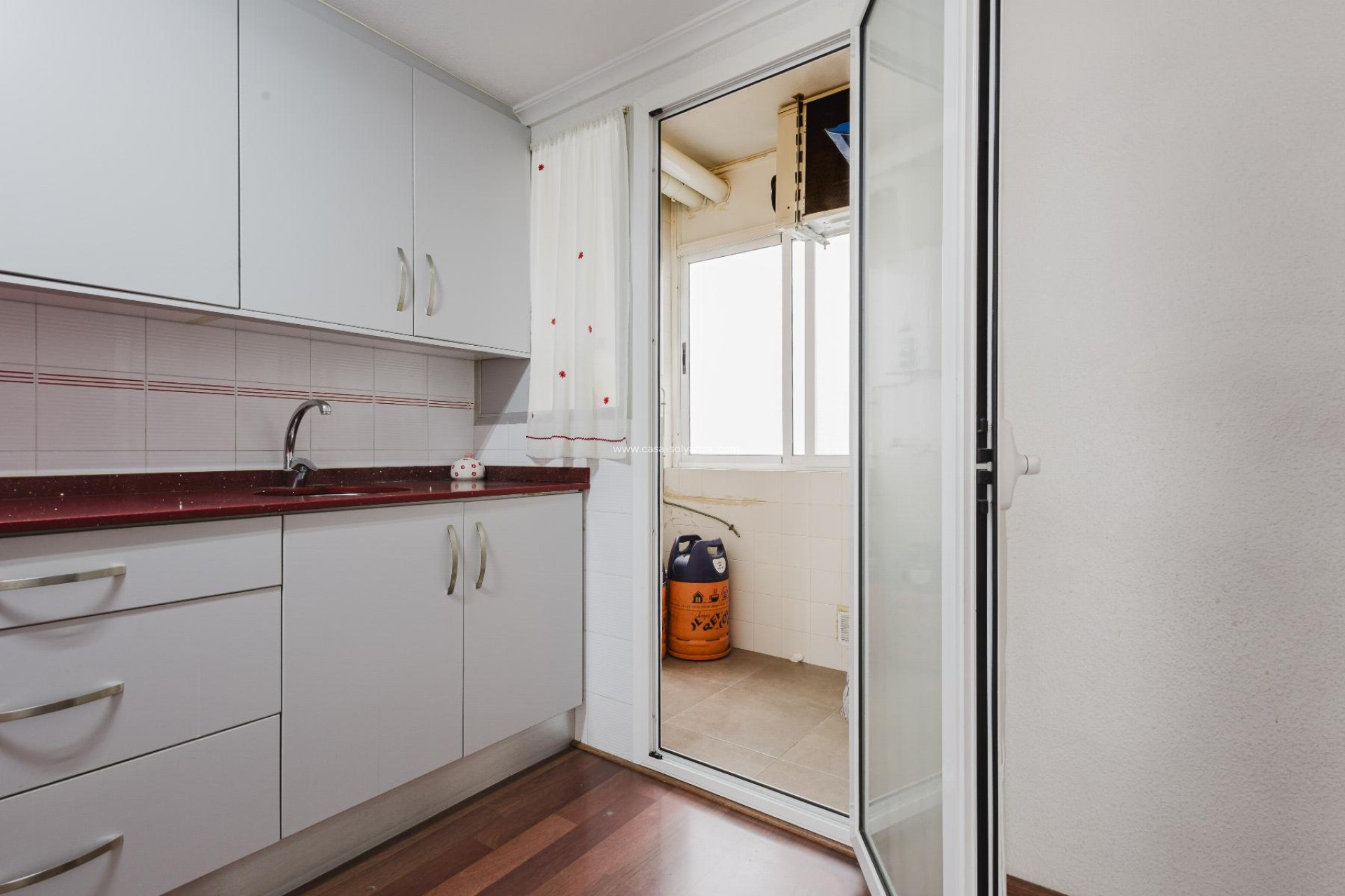 Resale - Apartment / flat - Torrevieja - Acequion