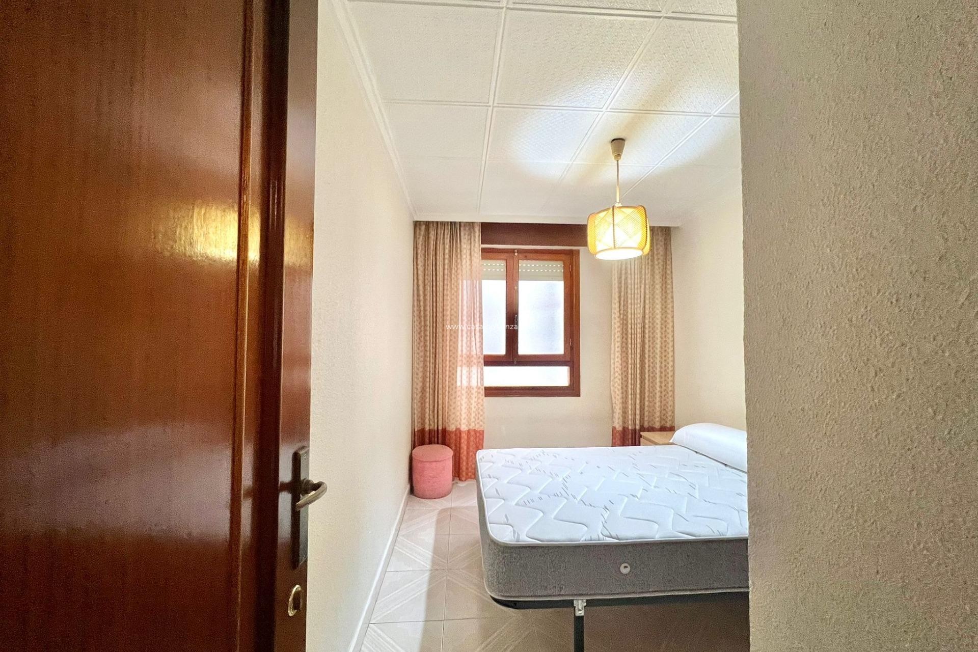 Resale - Apartment / flat - Torrevieja - Acequion