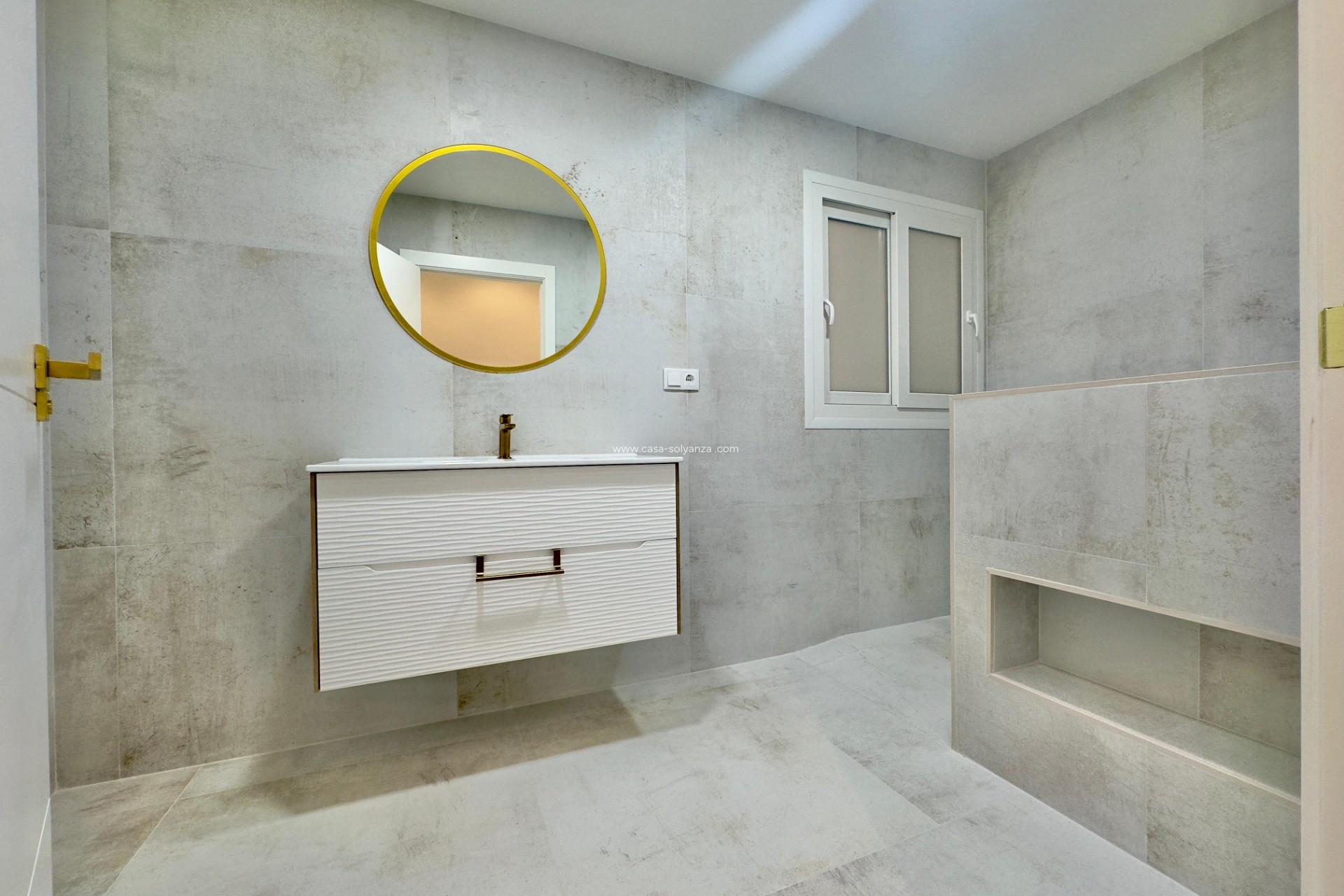 Resale - Apartment / flat - Torrevieja - Acequion