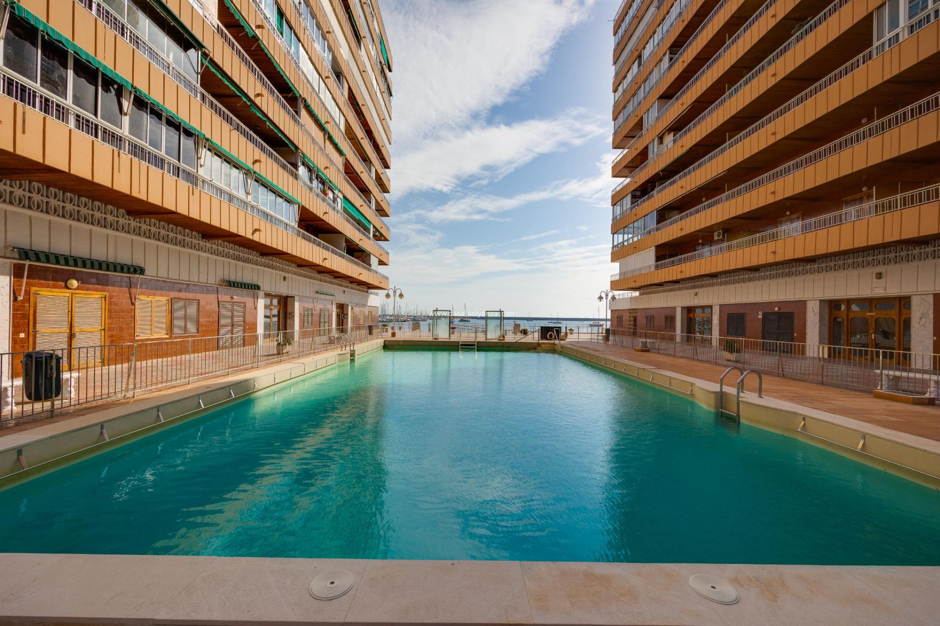 Resale - Apartment / flat - Torrevieja - Acequion