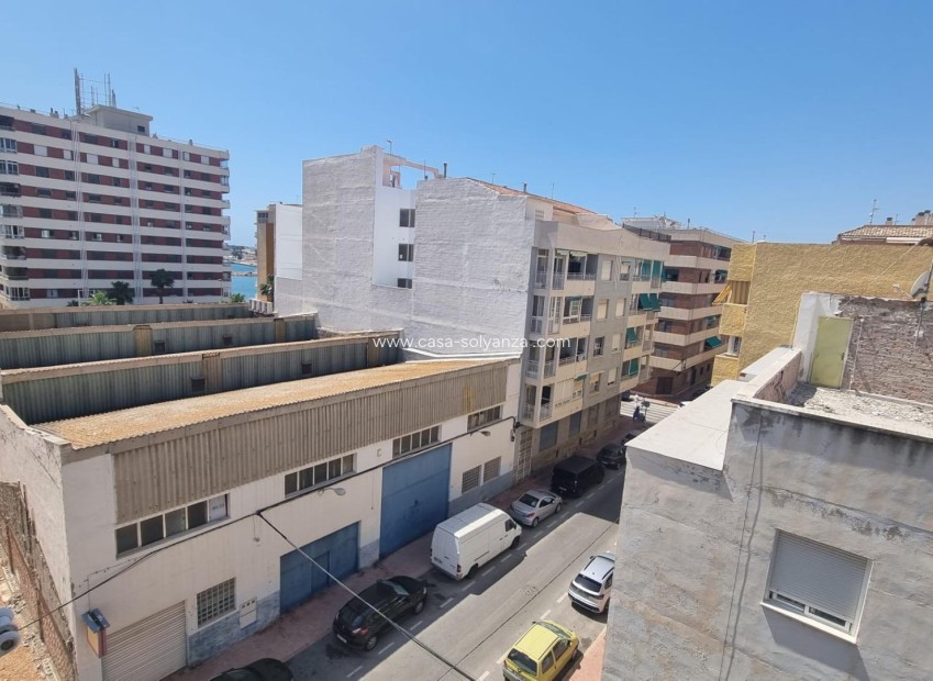 Resale - Apartment / flat - Torrevieja - Acequion