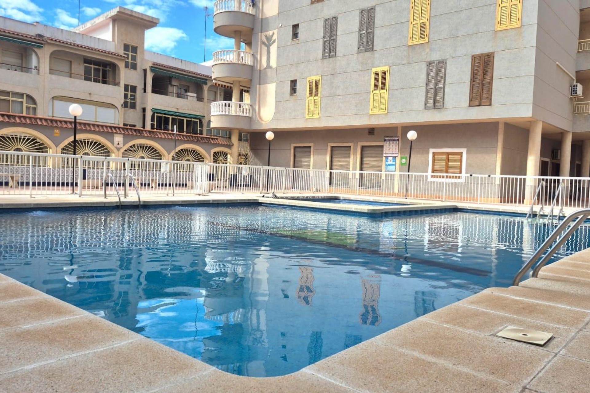 Resale - Apartment / flat - Torrevieja - Acequion
