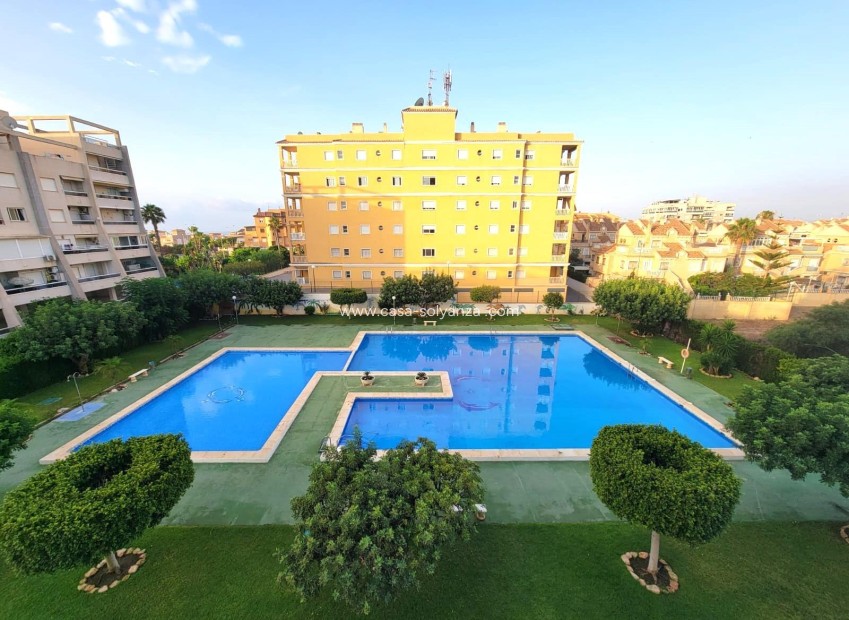Resale - Apartment / flat - Torrevieja - Aguas nuevas