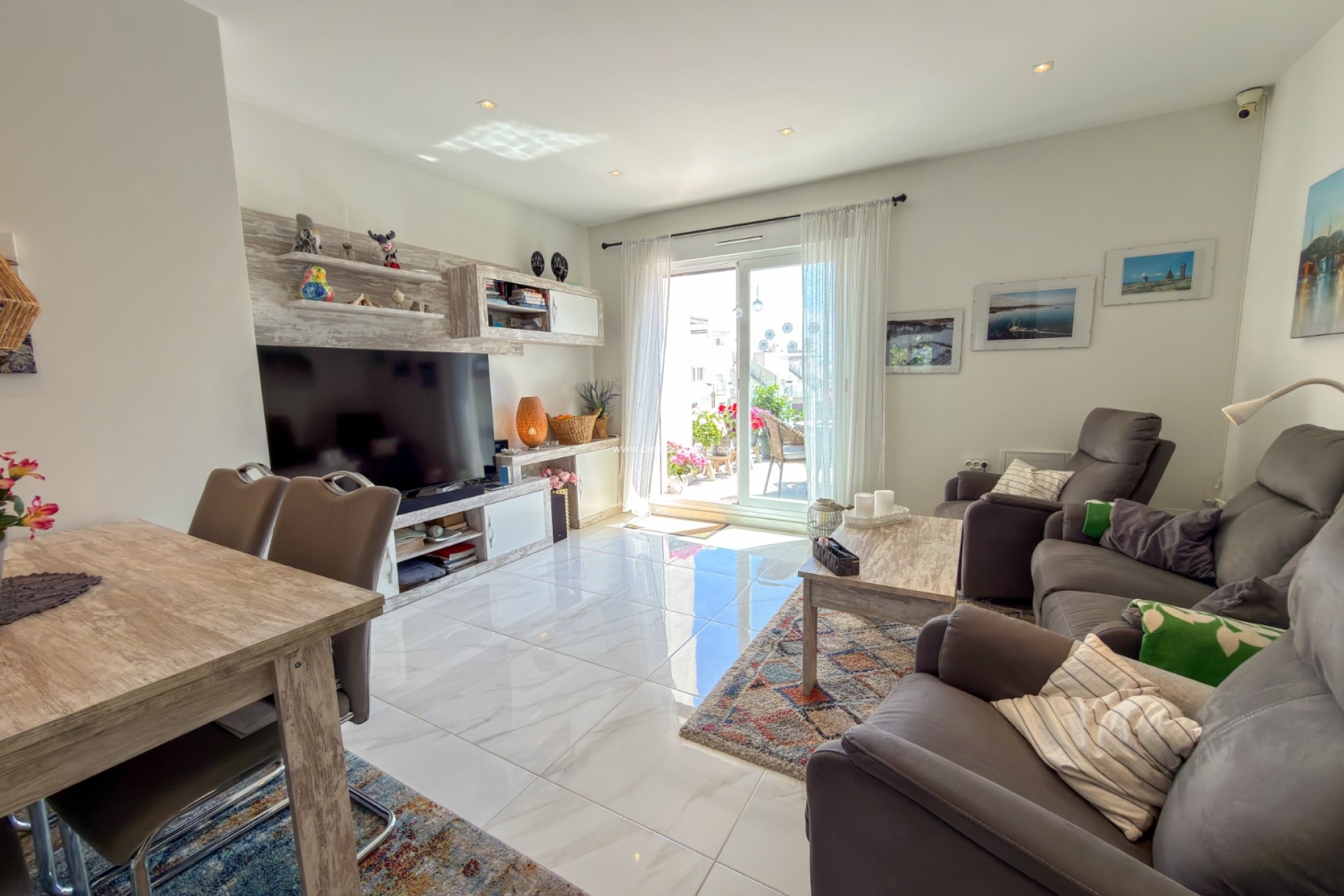 Resale - Apartment / flat - Torrevieja - Aguas nuevas