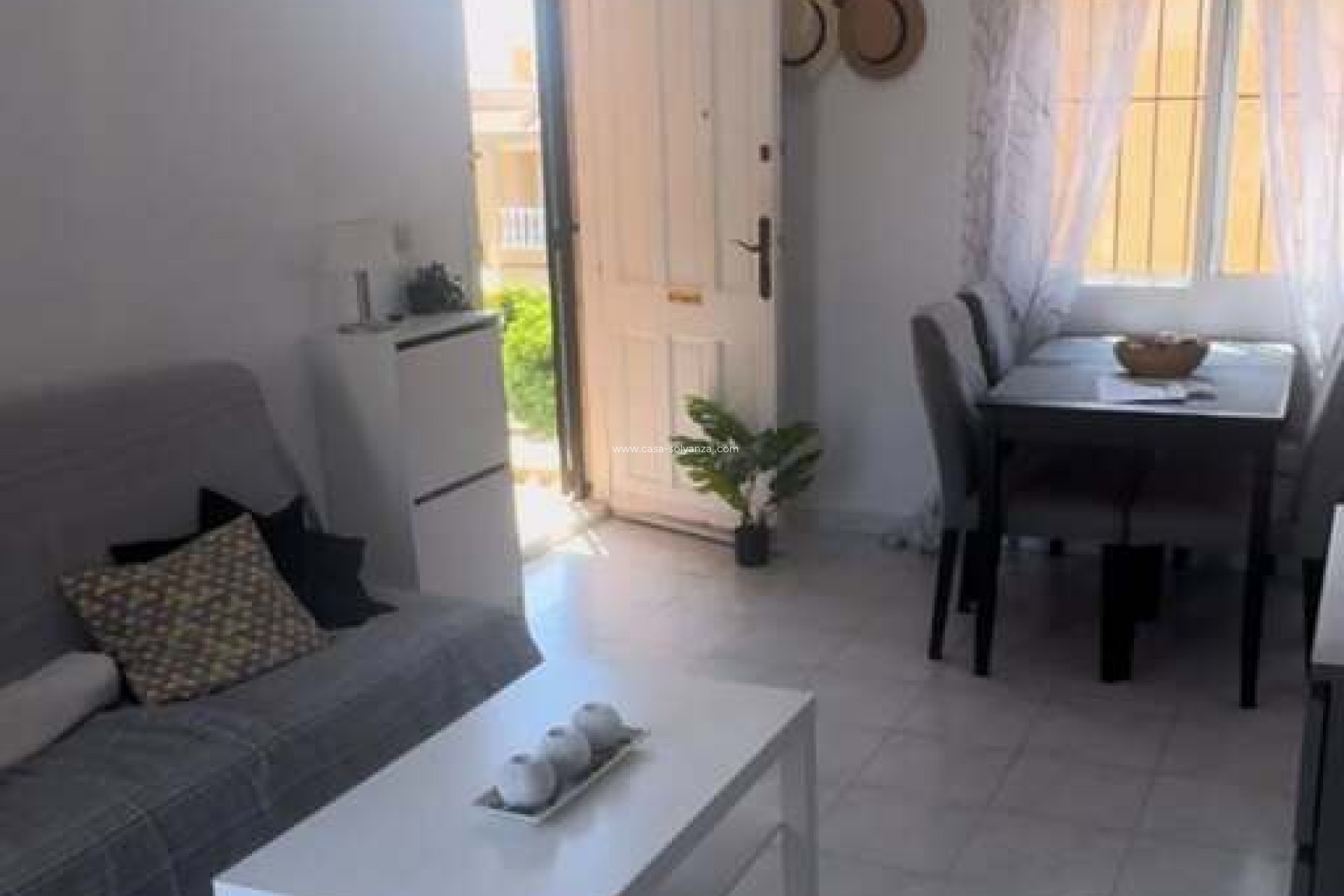 Resale - Apartment / flat - Torrevieja - Auguas Neuvas