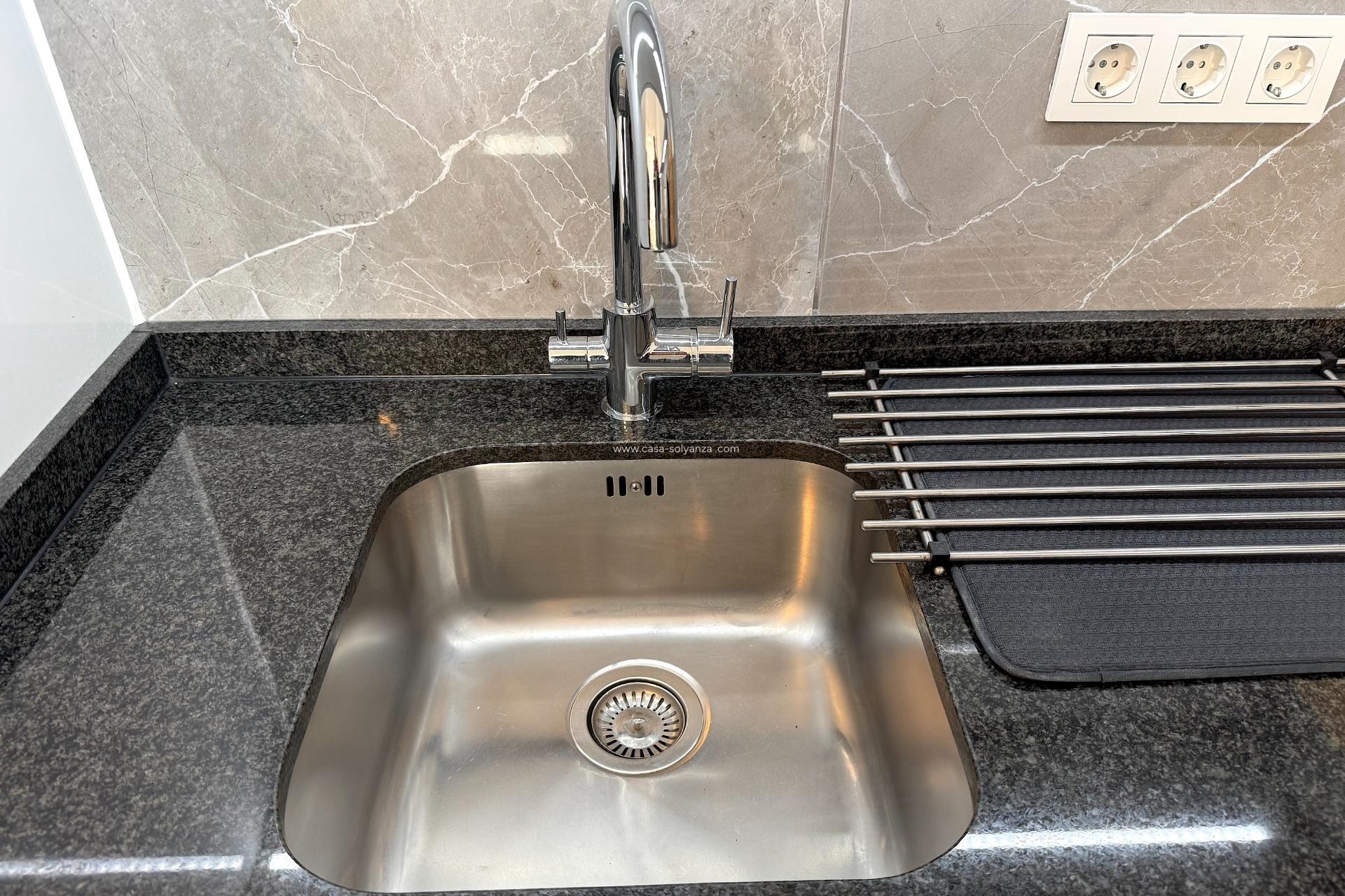 Resale - Apartment / flat - Torrevieja - Cabo cervera