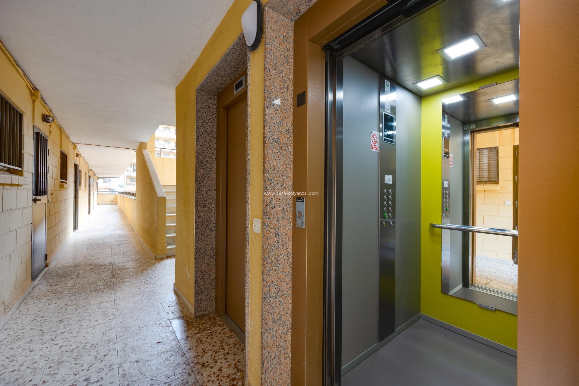 Resale - Apartment / flat - Torrevieja - Cabo cervera