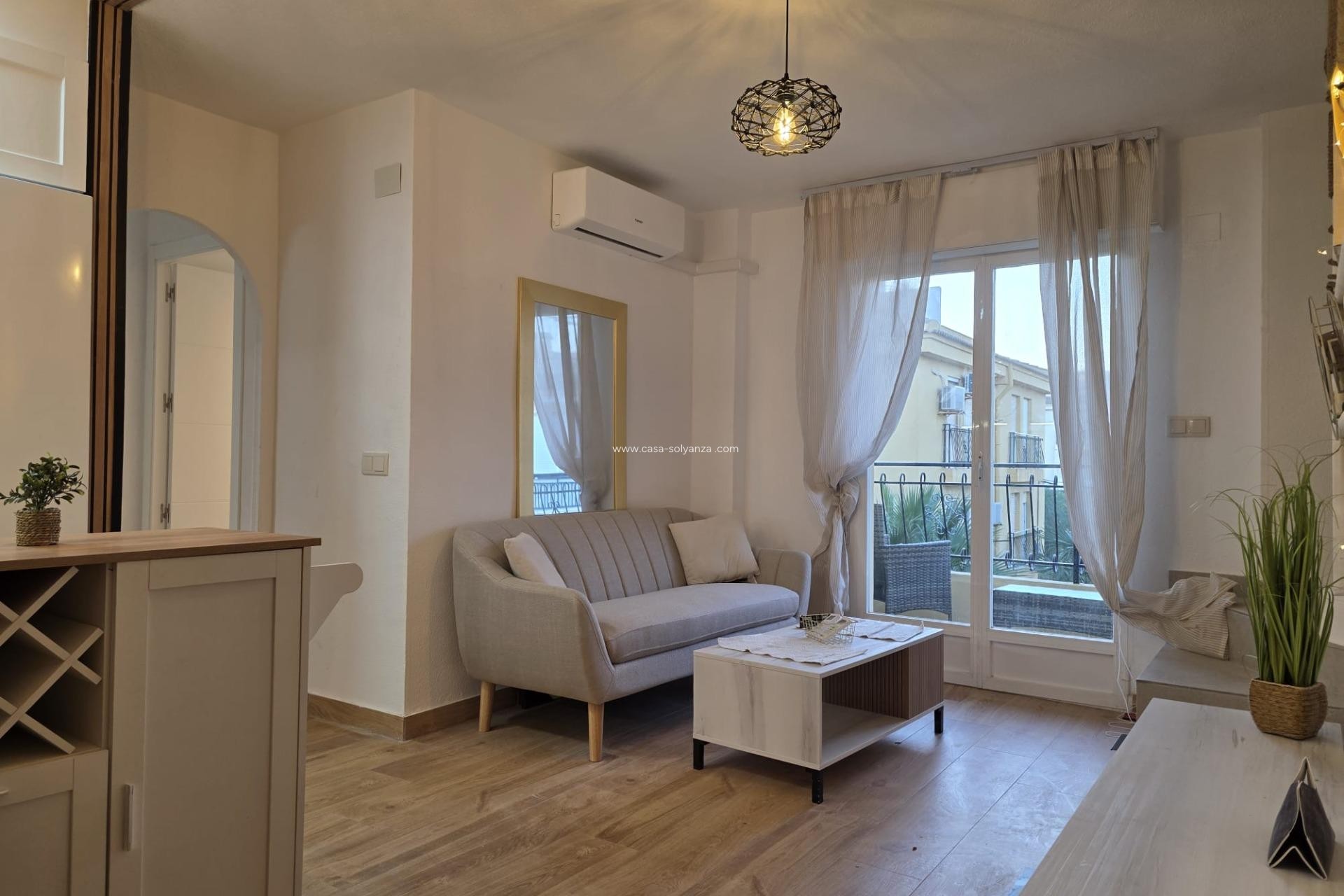 Resale - Apartment / flat - Torrevieja - Cala Ferris