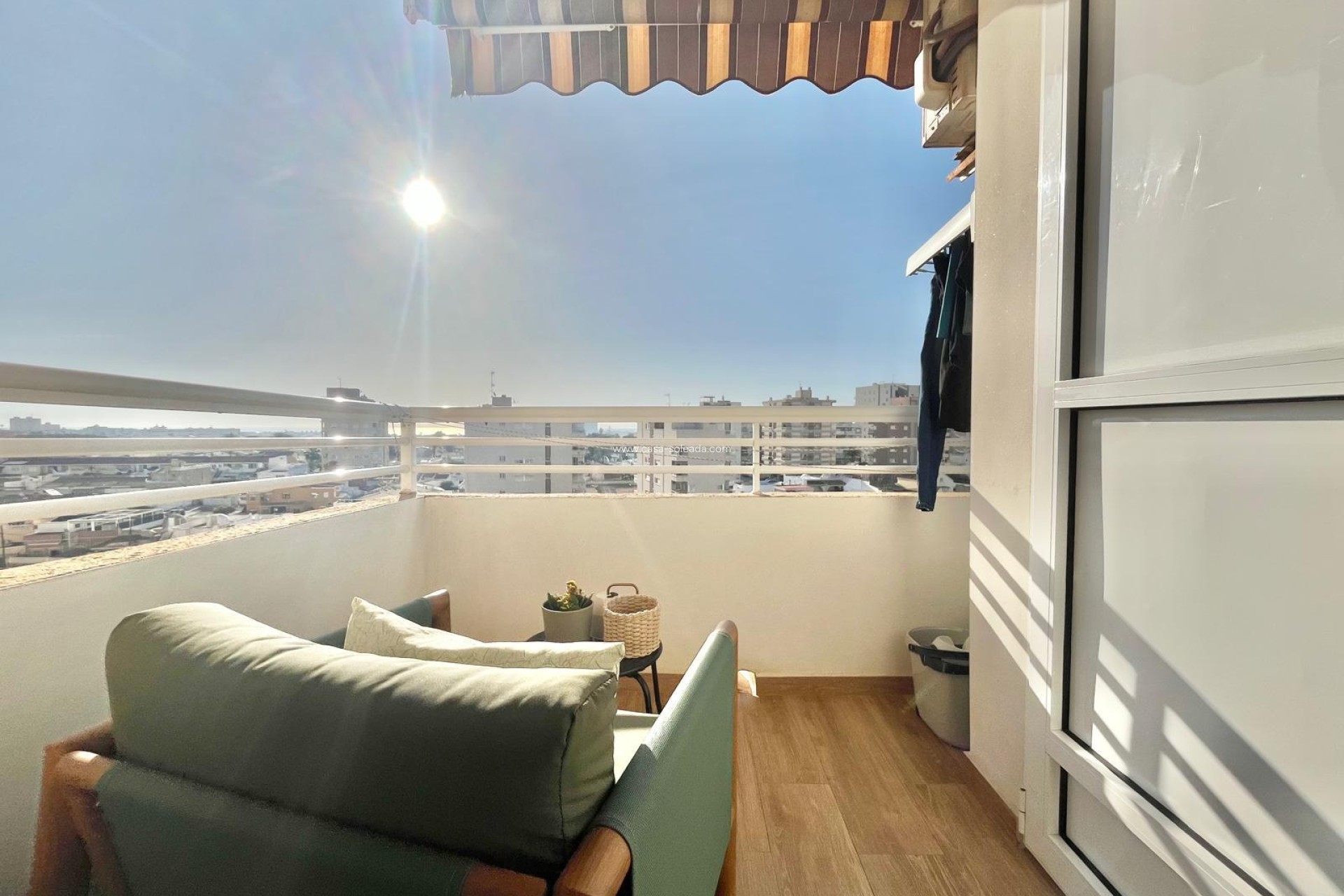 Resale - Apartment / flat - Torrevieja - Calas Blanca