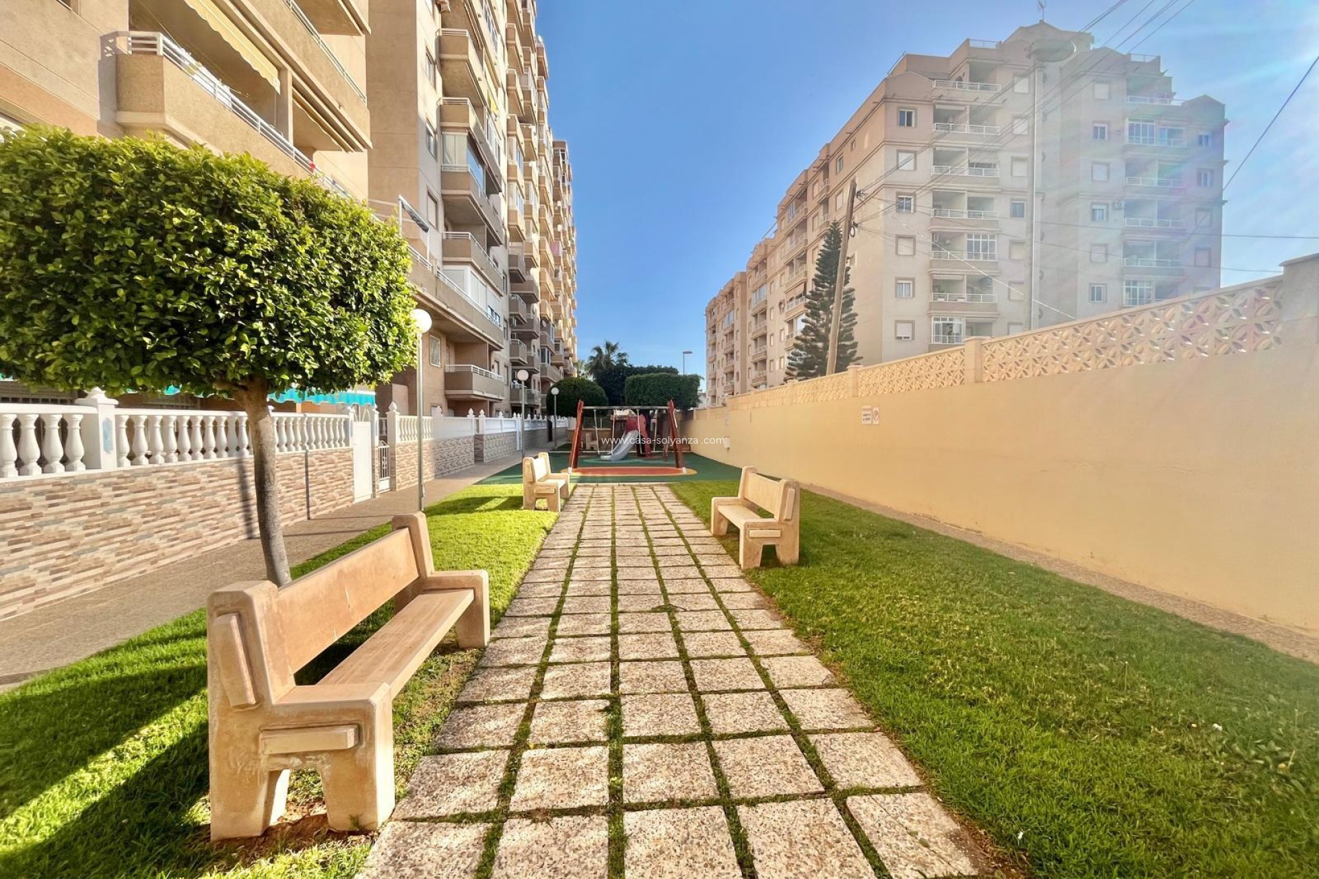 Resale - Apartment / flat - Torrevieja - Calas Blanca
