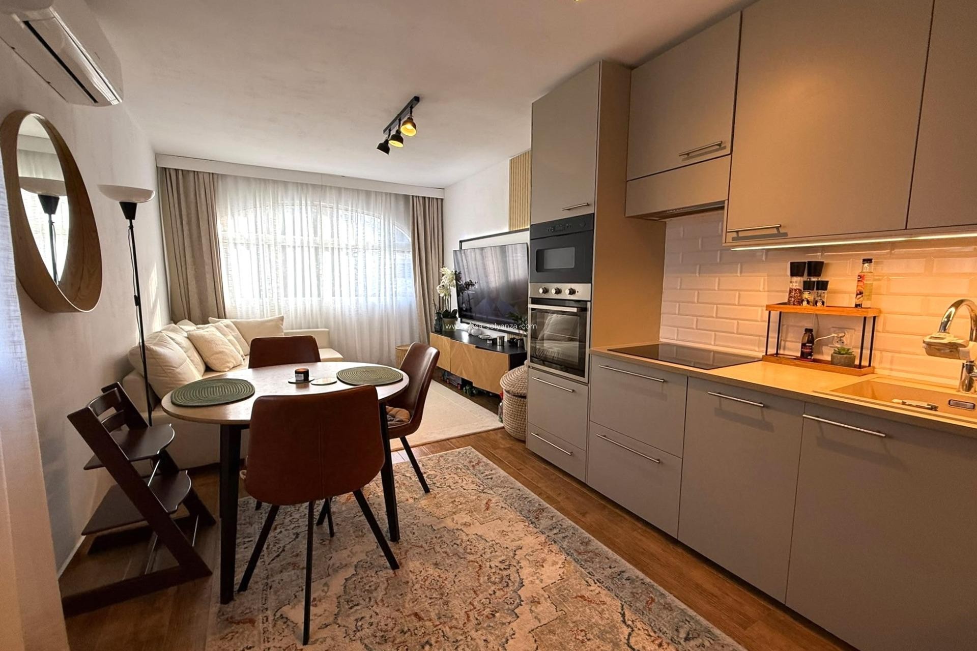 Resale - Apartment / flat - Torrevieja - Calas Blanca