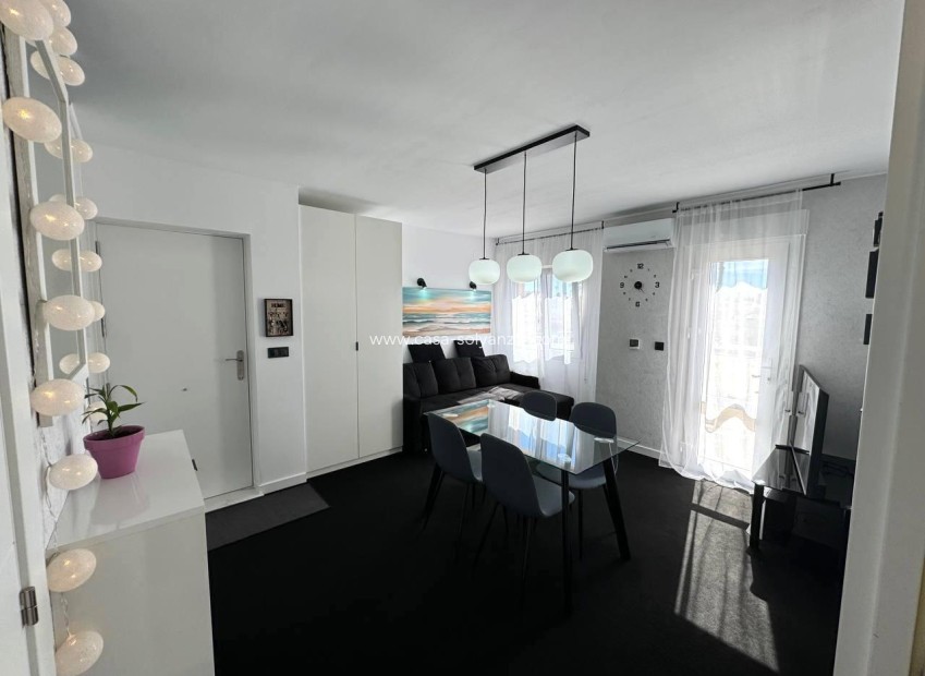 Resale - Apartment / flat - Torrevieja - Carrefour
