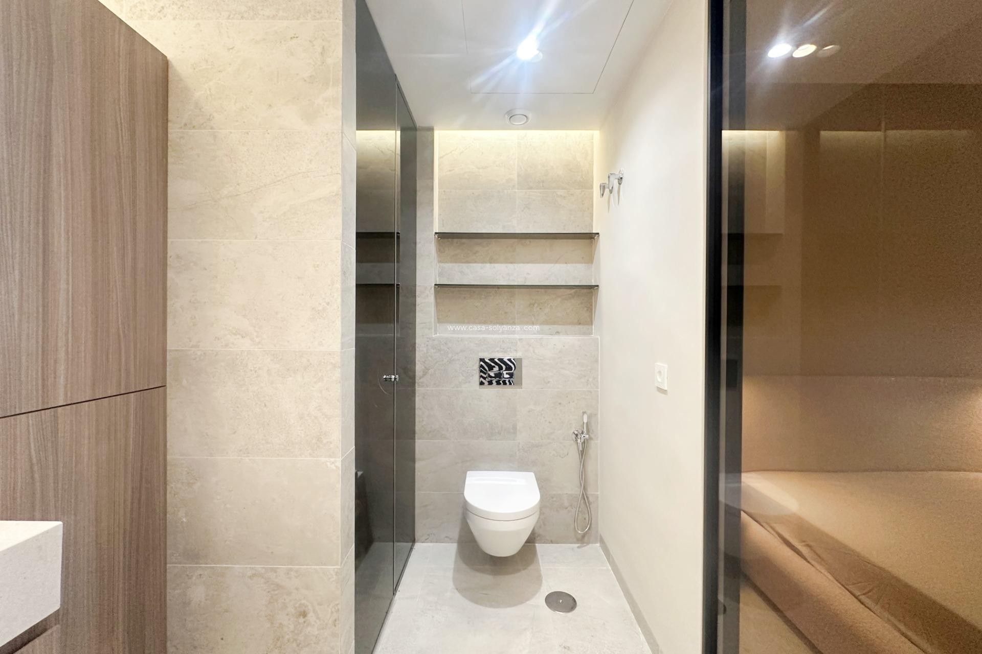 Resale - Apartment / flat - Torrevieja - Center