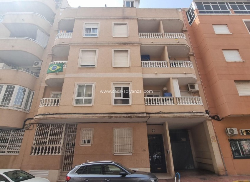 Resale - Apartment / flat - Torrevieja - Center