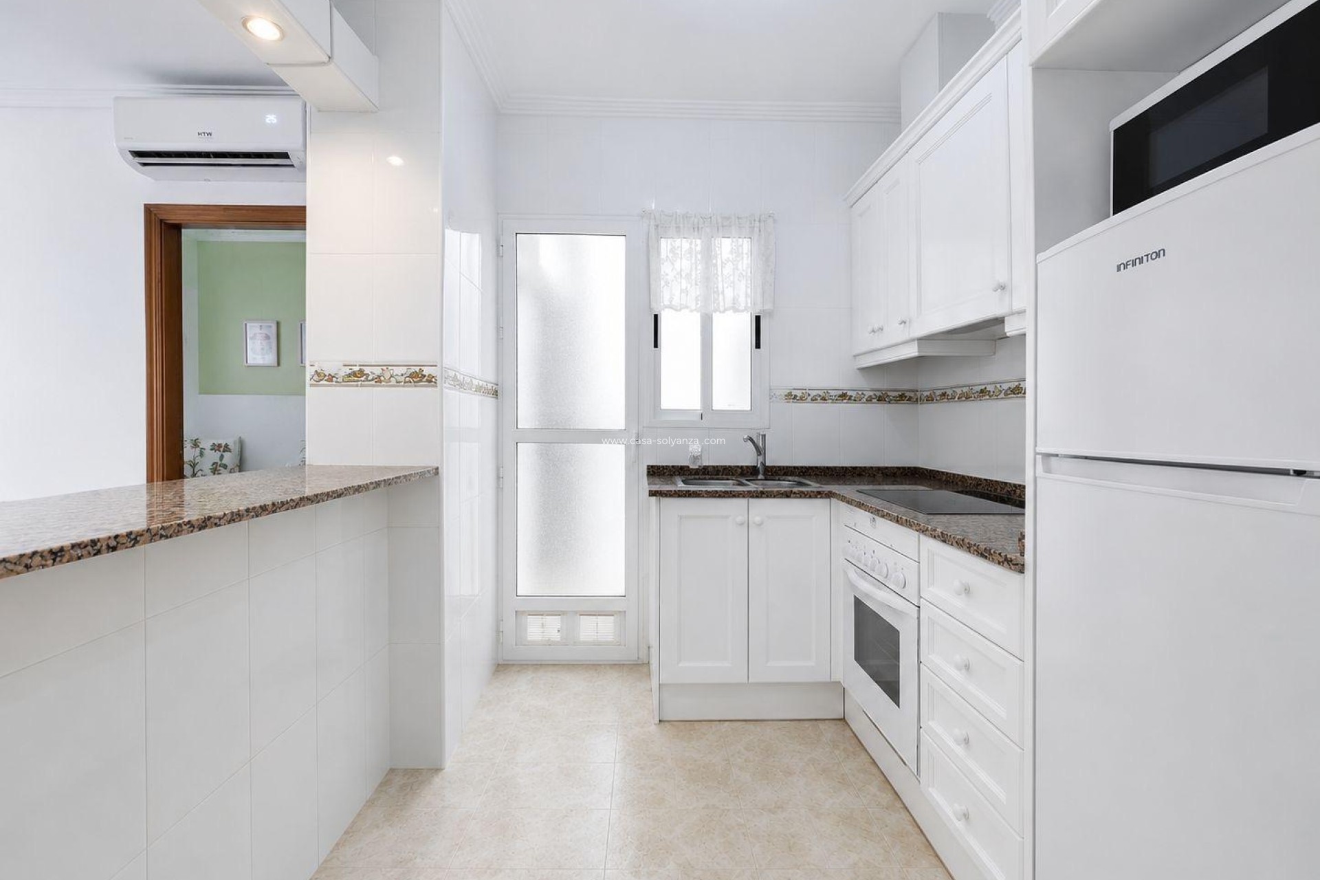 Resale - Apartment / flat - Torrevieja - Center