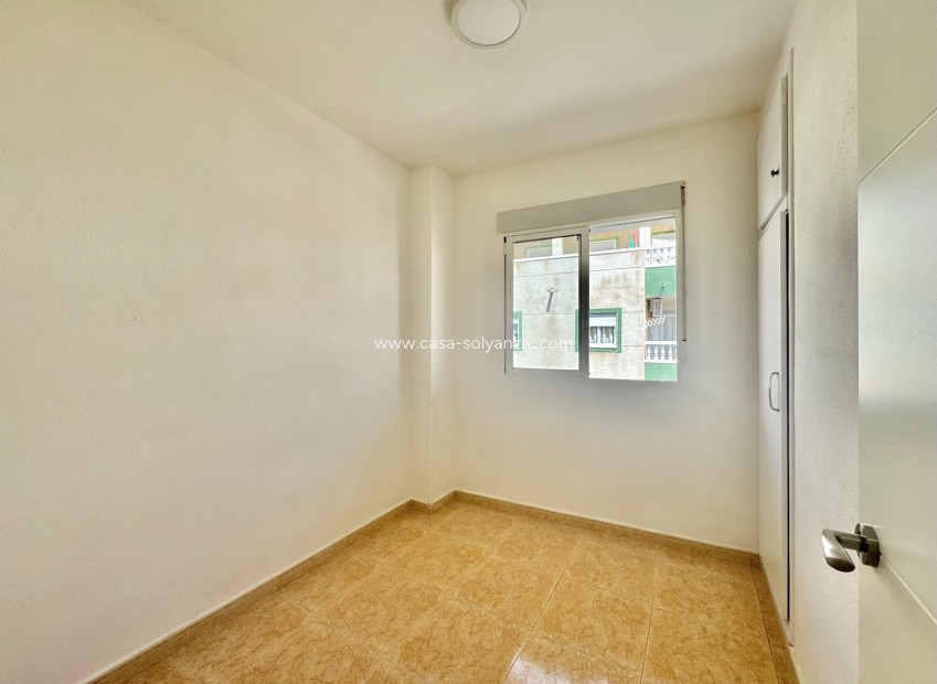 Resale - Apartment / flat - Torrevieja - Center