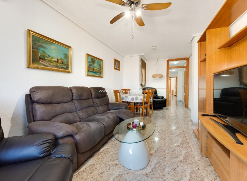 Resale - Apartment / flat - Torrevieja - Center