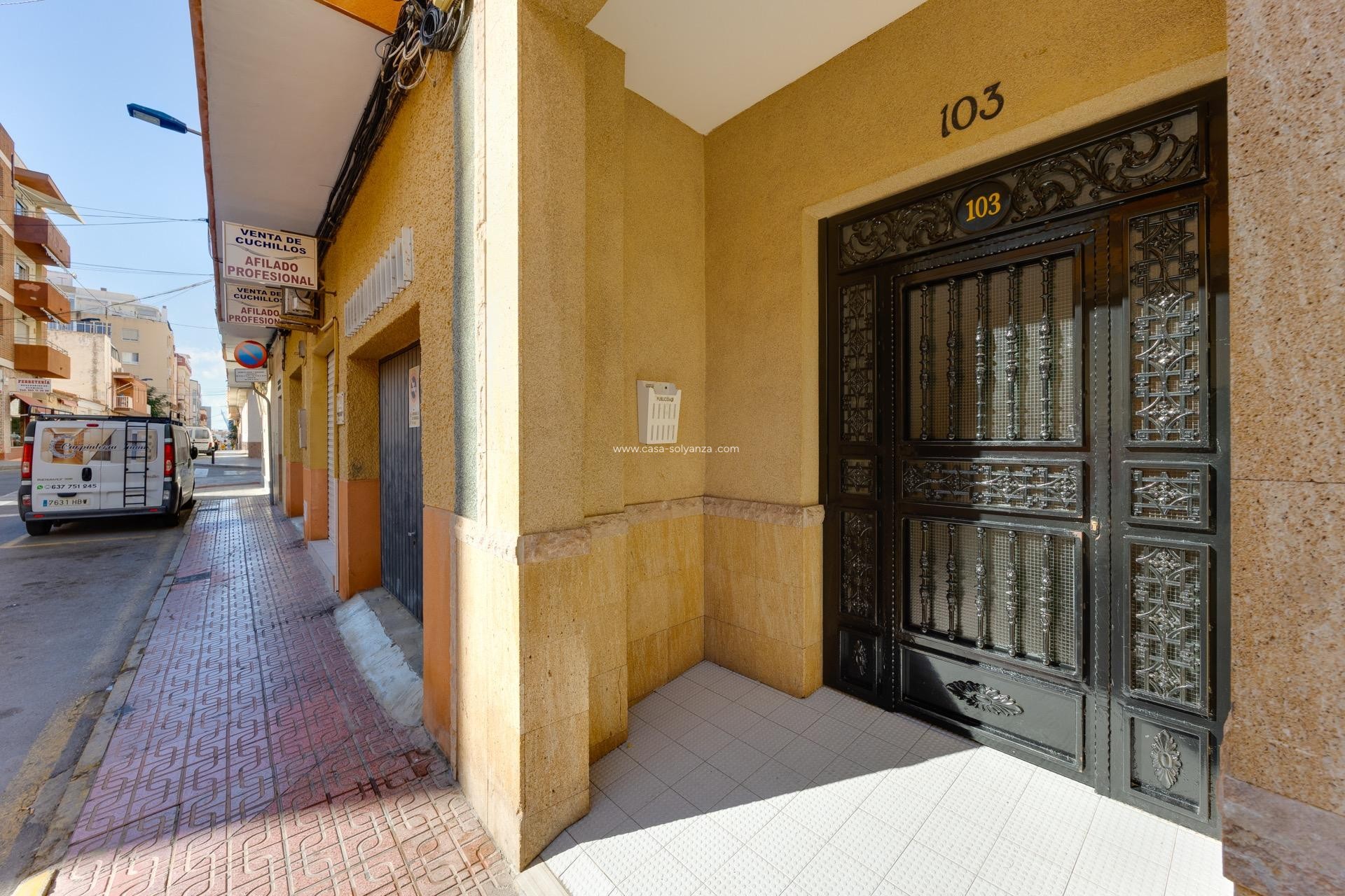 Resale - Apartment / flat - Torrevieja - Center