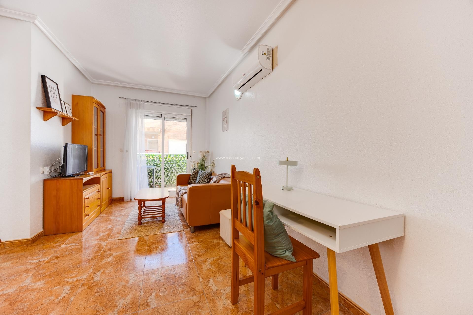Resale - Apartment / flat - Torrevieja - Center