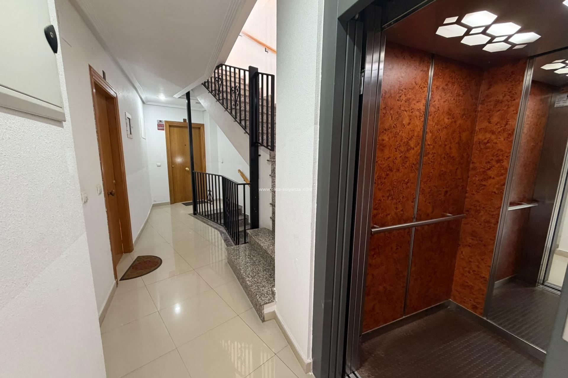 Resale - Apartment / flat - Torrevieja - Center