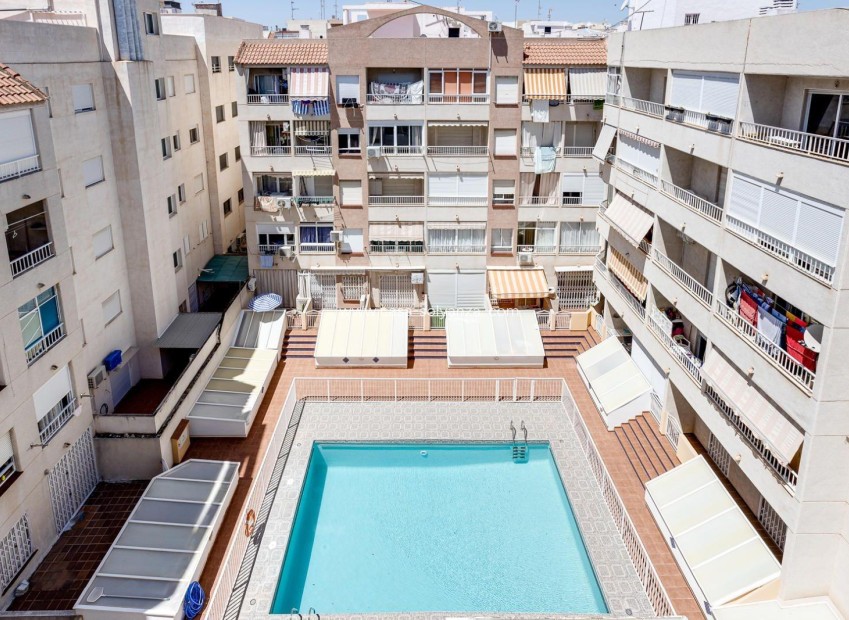 Resale - Apartment / flat - Torrevieja - Center