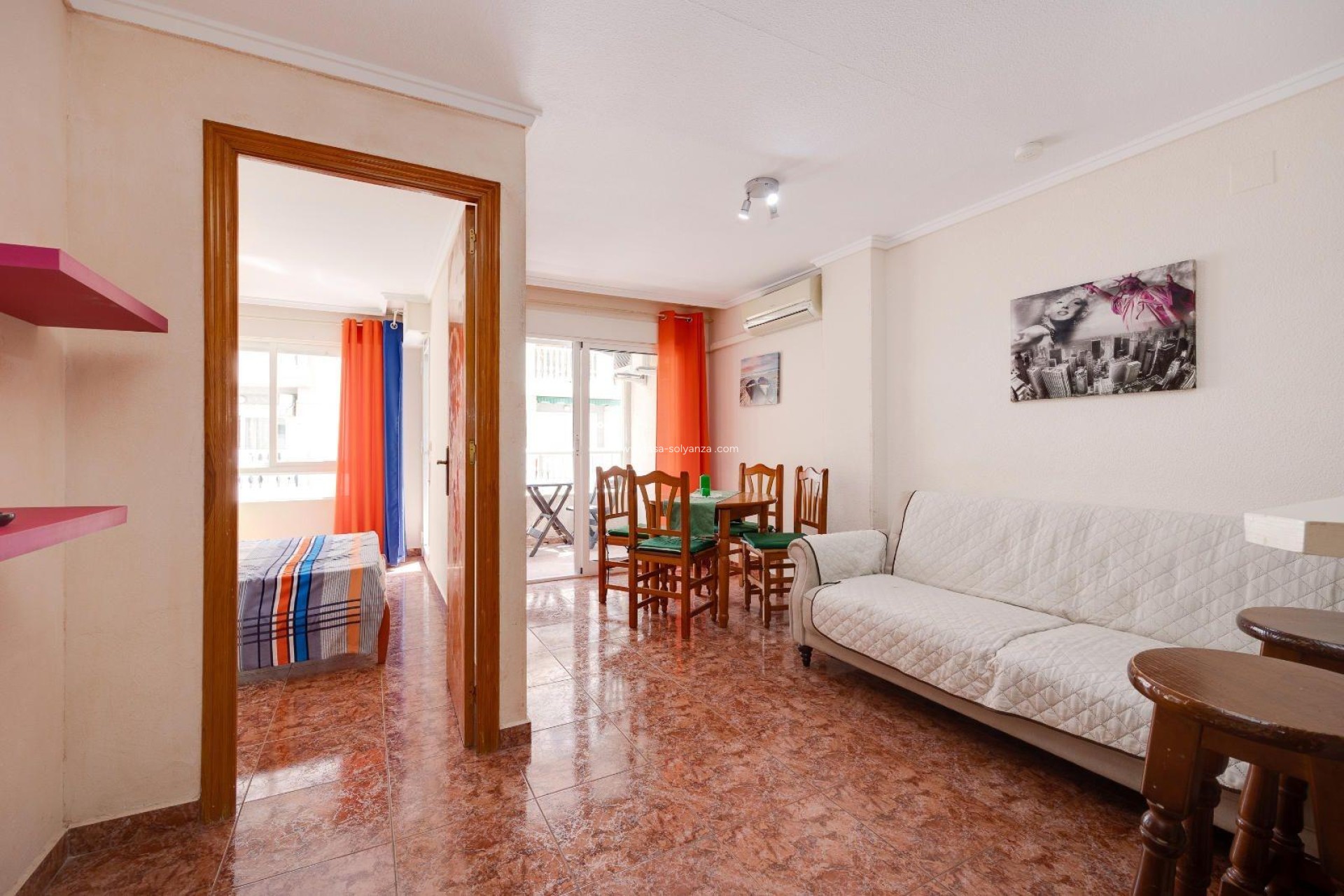 Resale - Apartment / flat - Torrevieja - Center