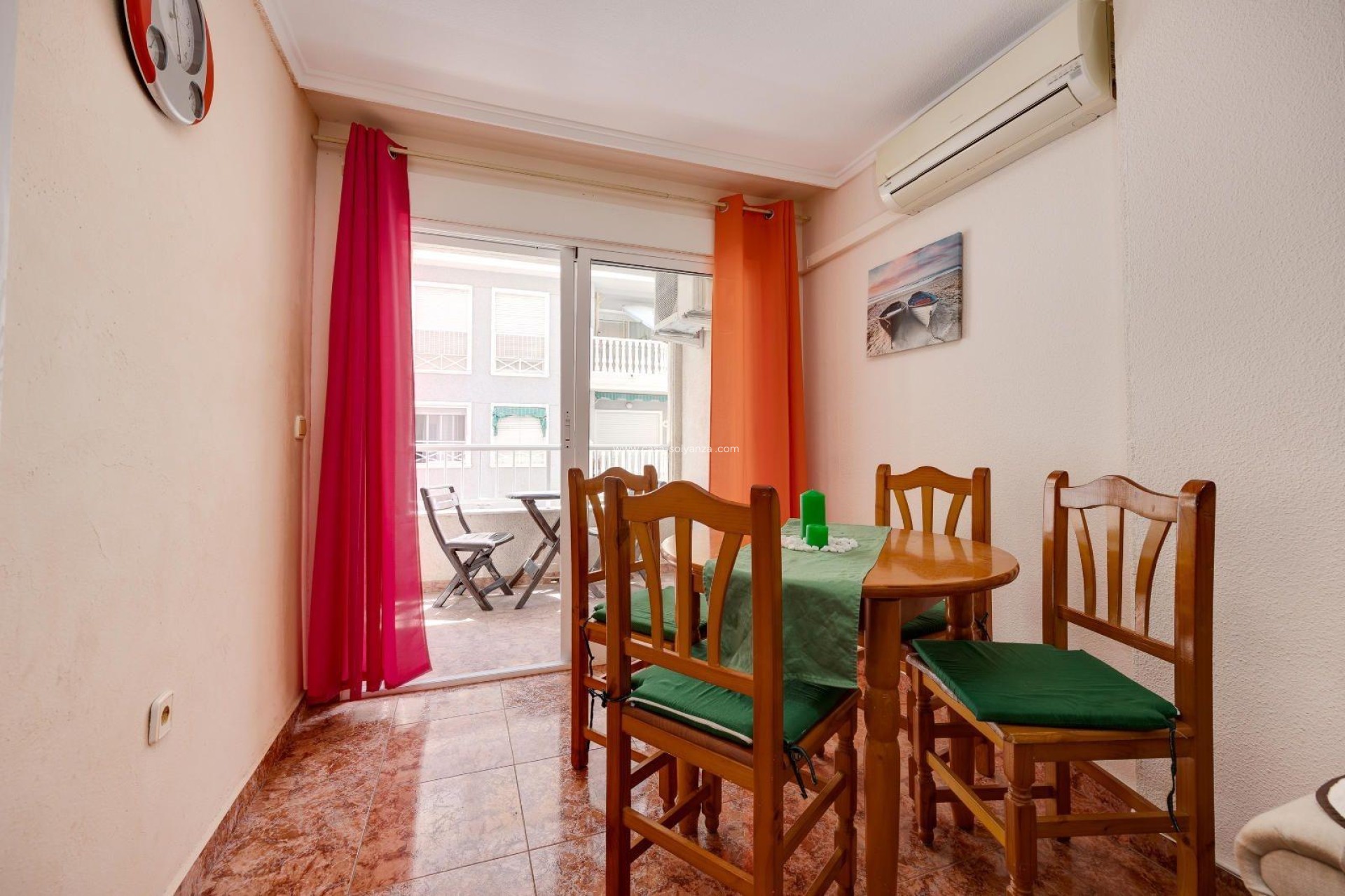 Resale - Apartment / flat - Torrevieja - Center