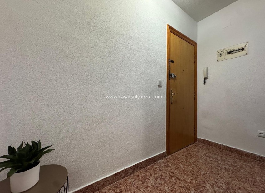 Resale - Apartment / flat - Torrevieja - Center