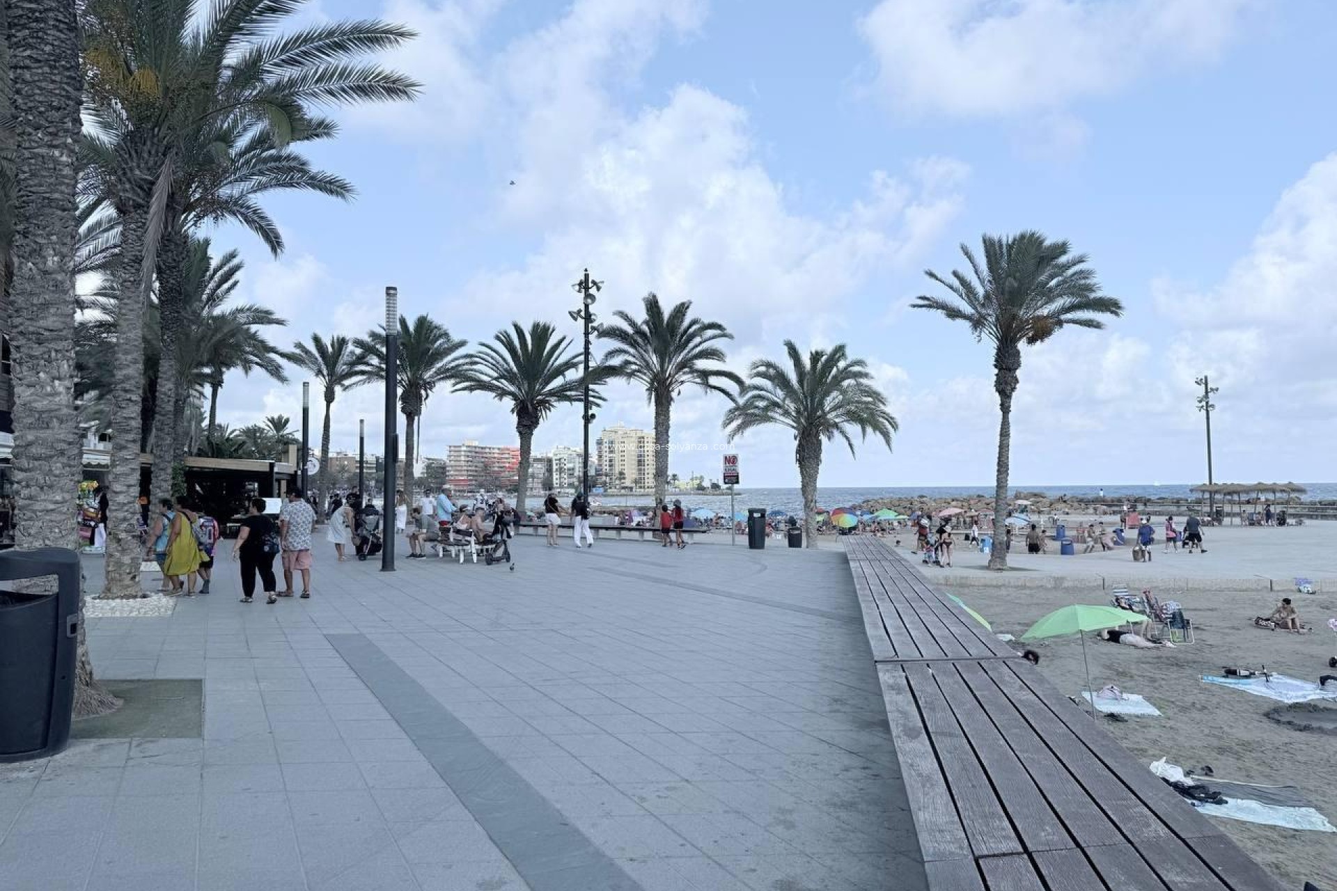 Resale - Apartment / flat - Torrevieja - Center