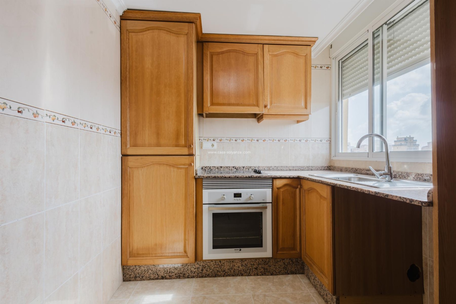 Resale - Apartment / flat - Torrevieja - Center