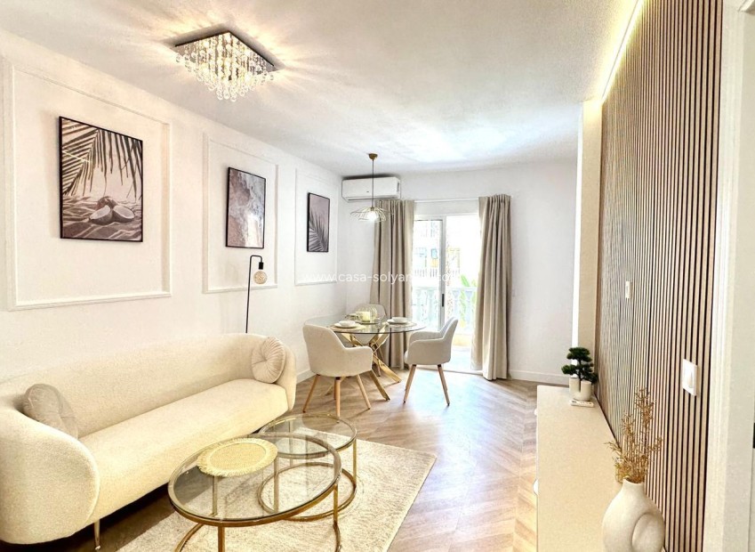 Resale - Apartment / flat - Torrevieja - Center
