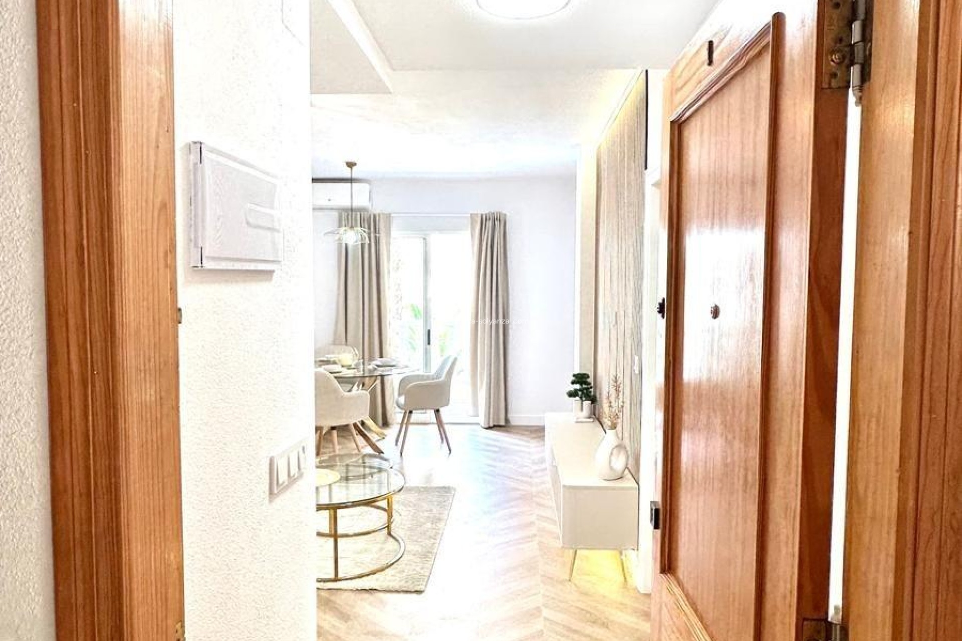 Resale - Apartment / flat - Torrevieja - Center