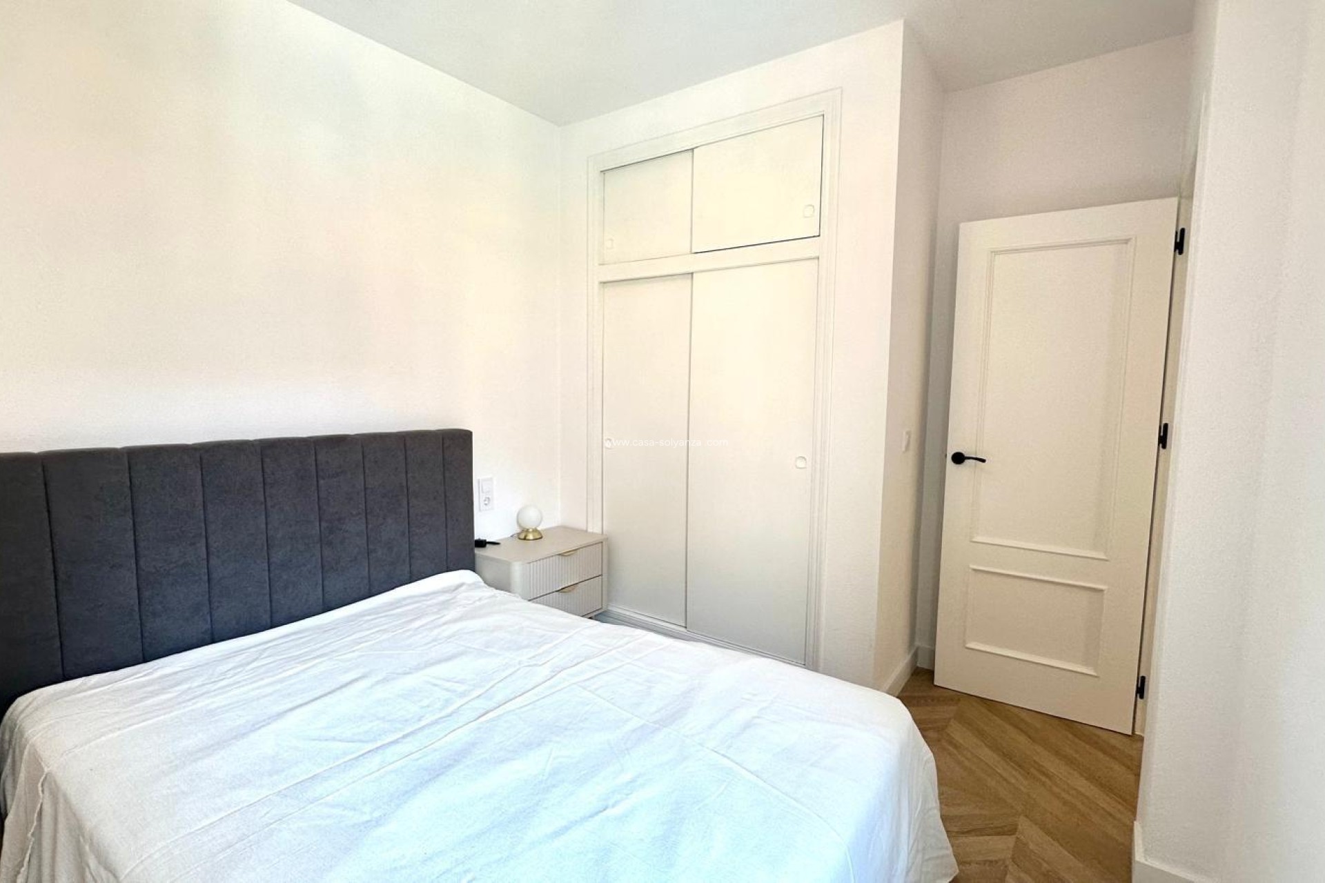 Resale - Apartment / flat - Torrevieja - Center