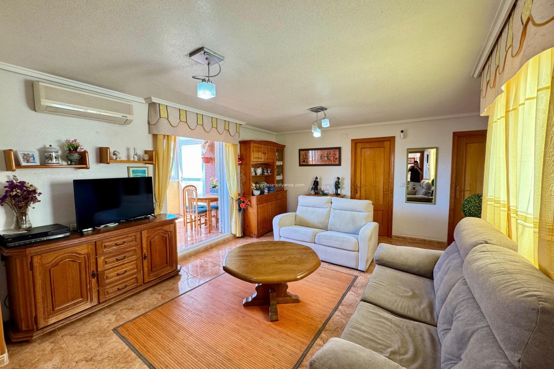 Resale - Apartment / flat - Torrevieja - Center