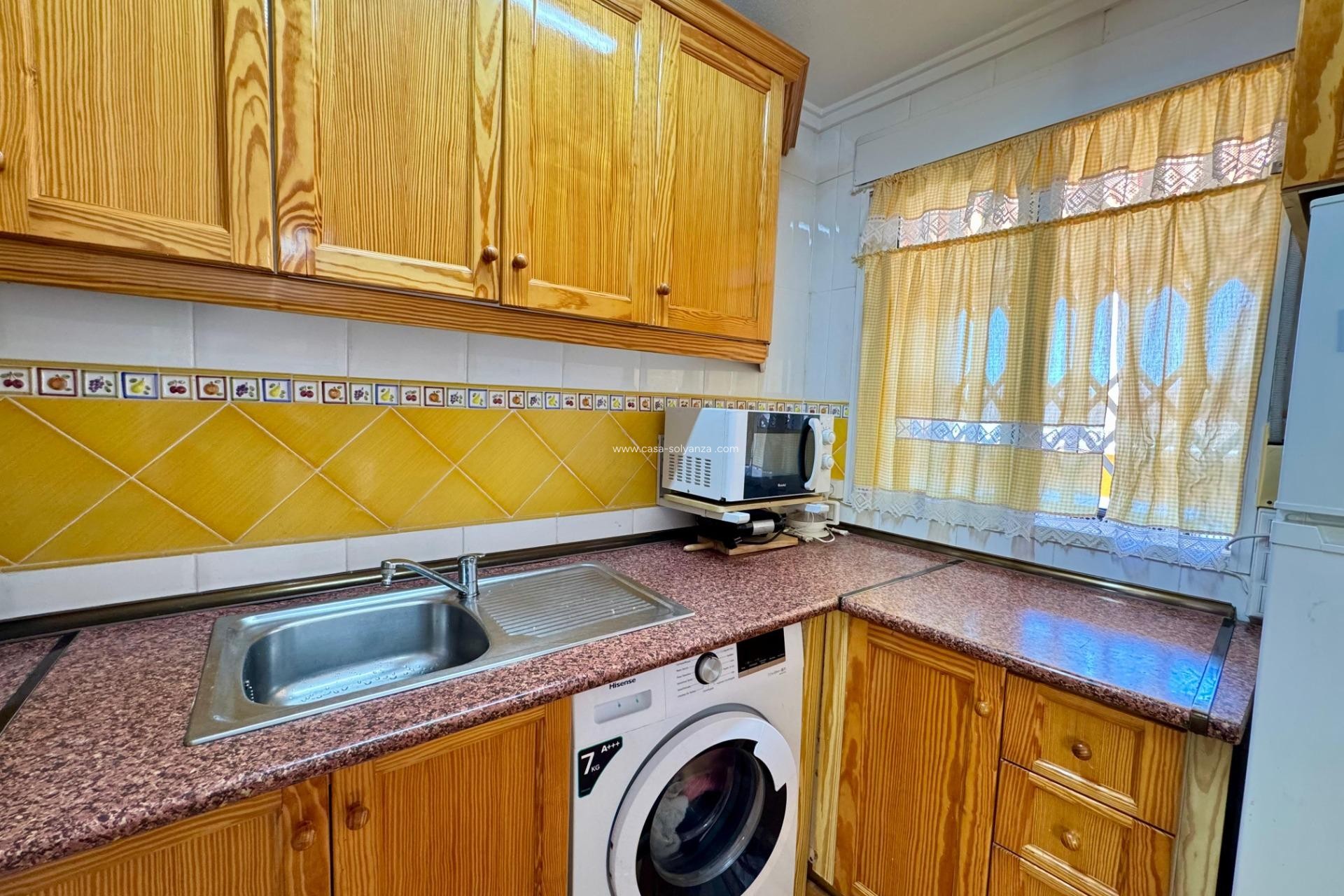 Resale - Apartment / flat - Torrevieja - Center