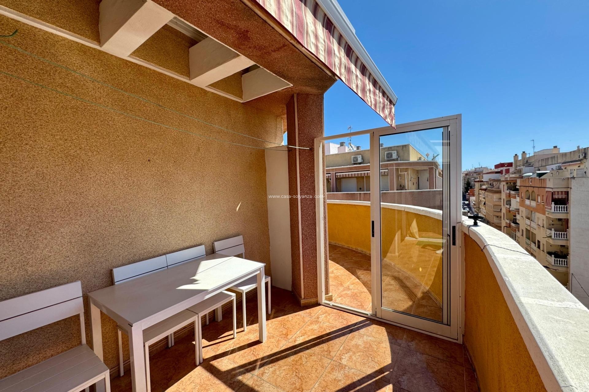 Resale - Apartment / flat - Torrevieja - Center