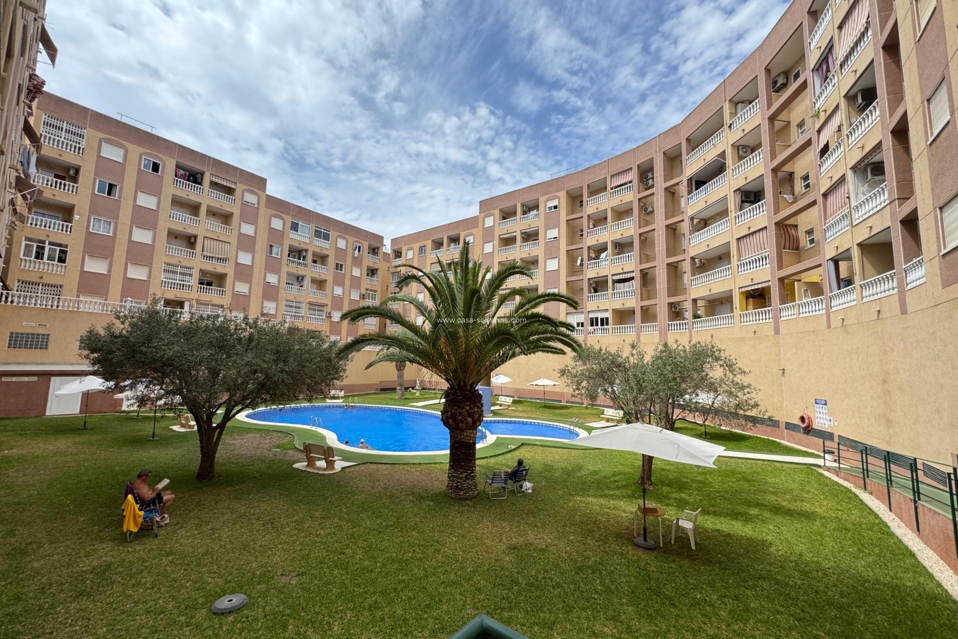 Resale - Apartment / flat - Torrevieja - Center