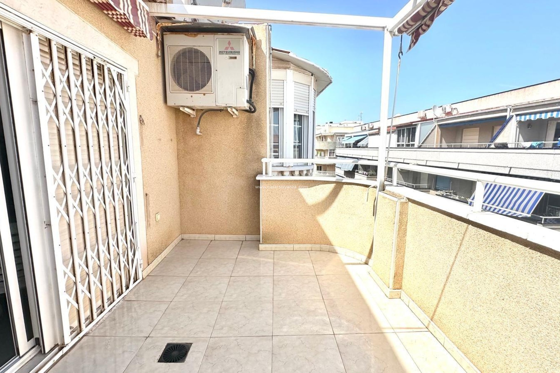 Resale - Apartment / flat - Torrevieja - Center