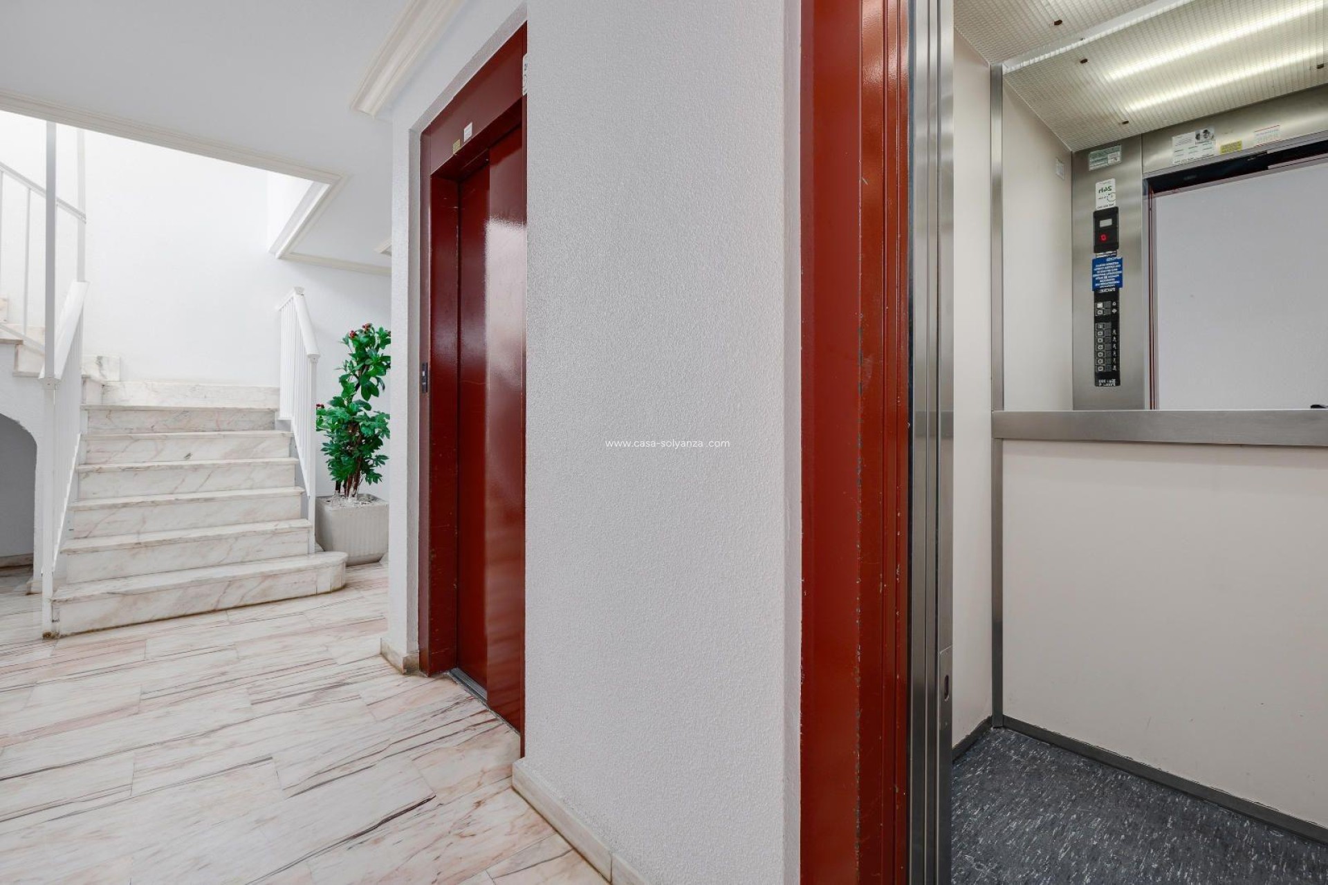 Resale - Apartment / flat - Torrevieja - Center