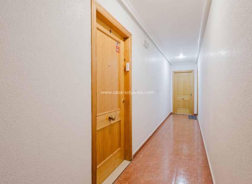 Resale - Apartment / flat - Torrevieja - Center