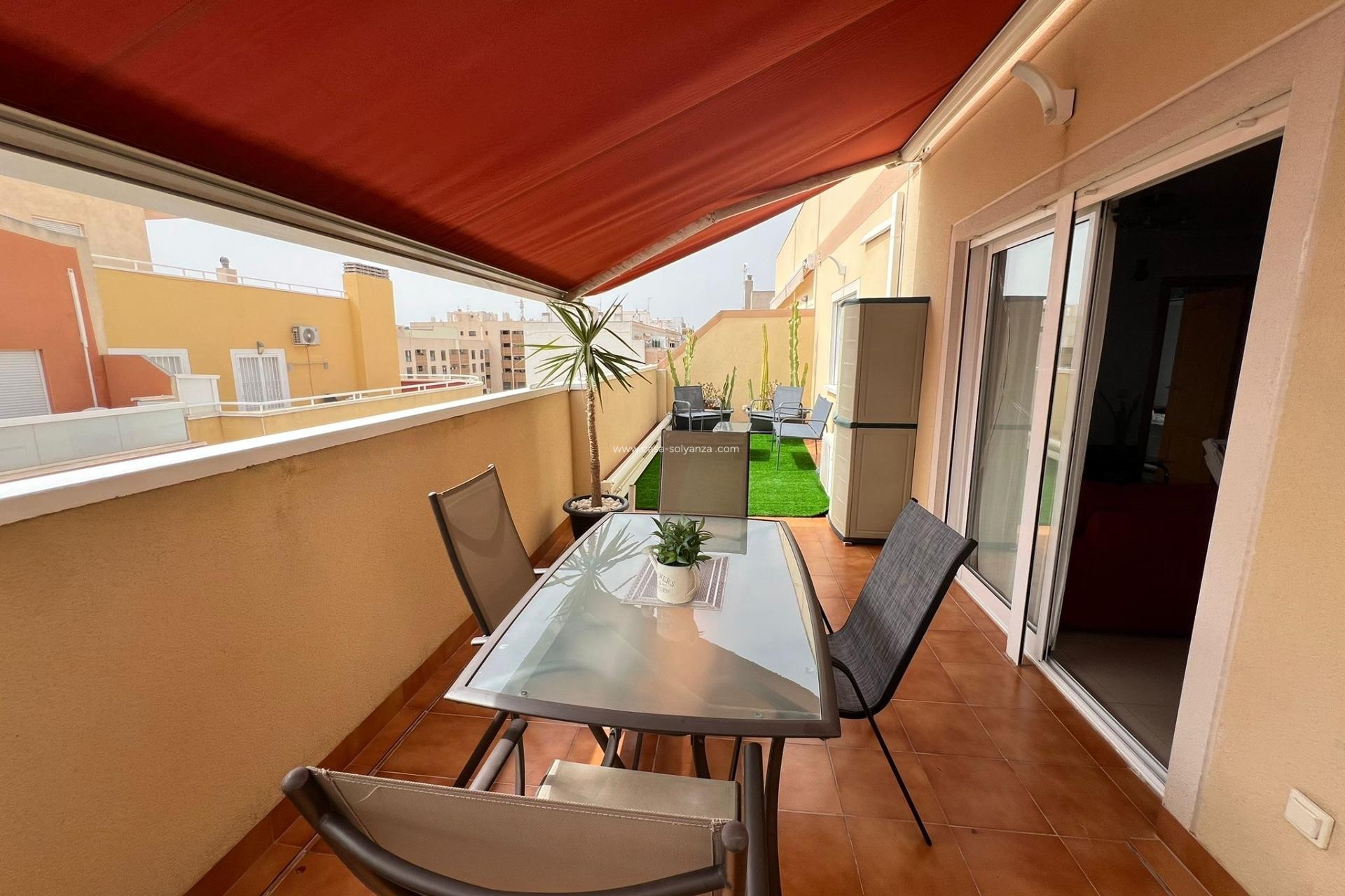 Resale - Apartment / flat - Torrevieja - Center