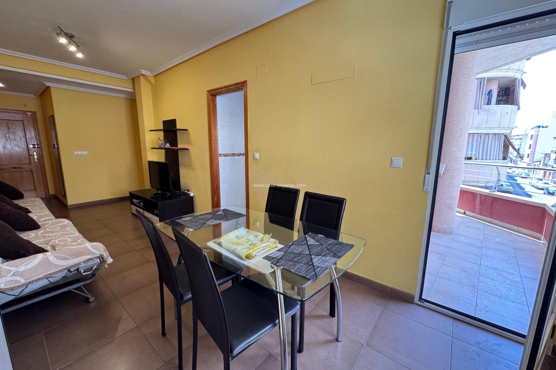 Resale - Apartment / flat - Torrevieja - Center