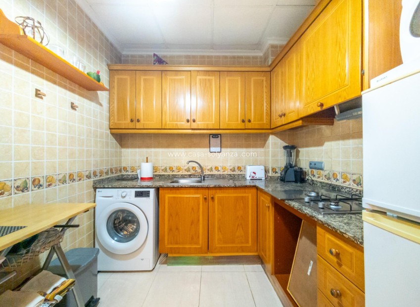 Resale - Apartment / flat - Torrevieja - Center