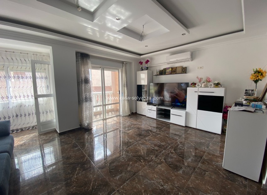 Resale - Apartment / flat - Torrevieja - Center
