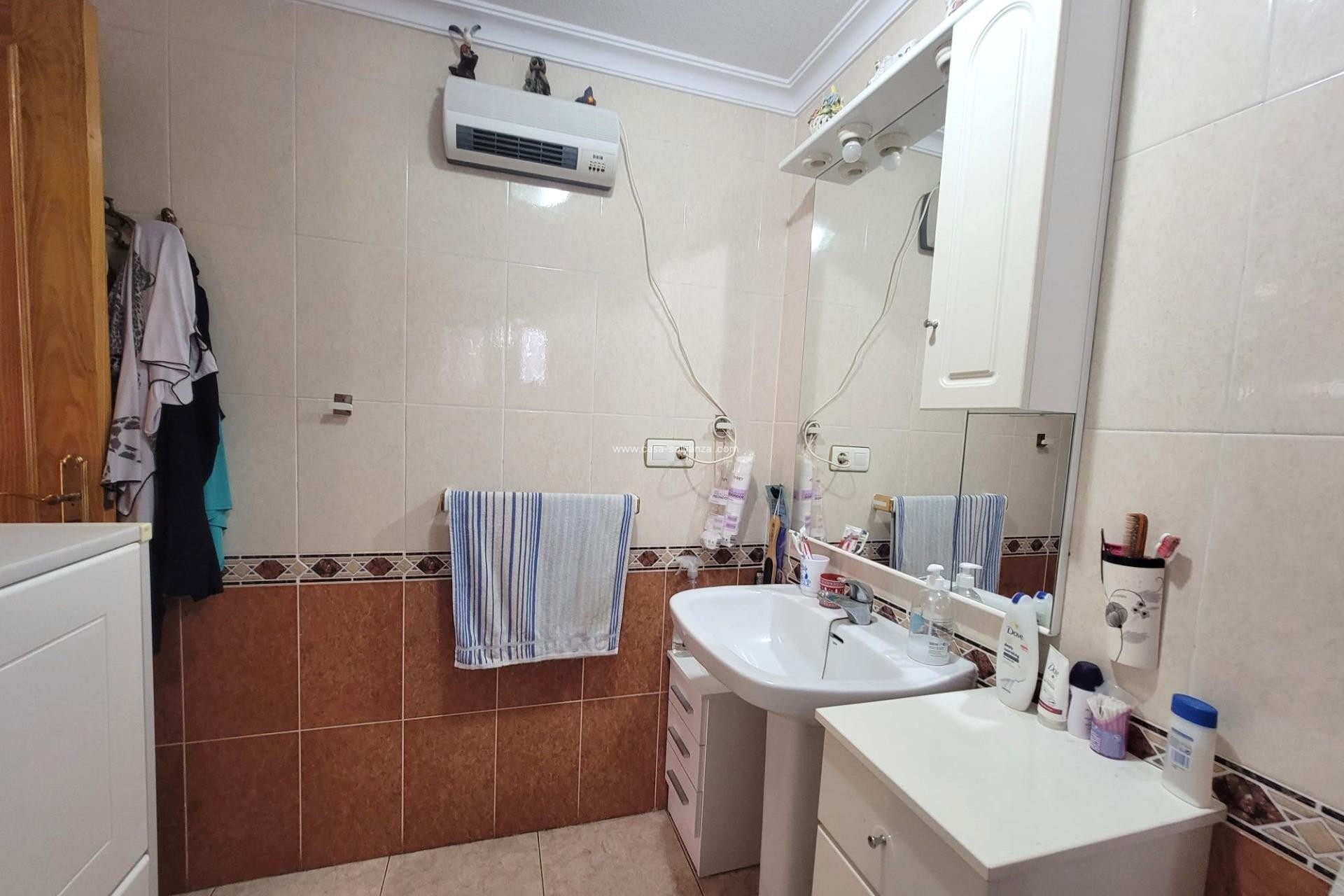 Resale - Apartment / flat - Torrevieja - Center