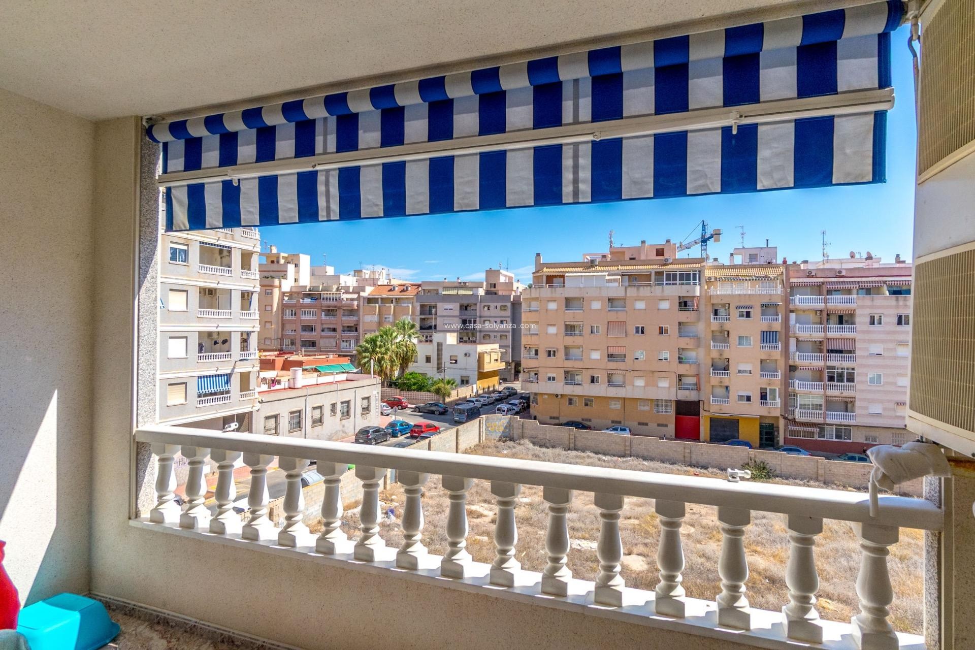 Resale - Apartment / flat - Torrevieja - Center