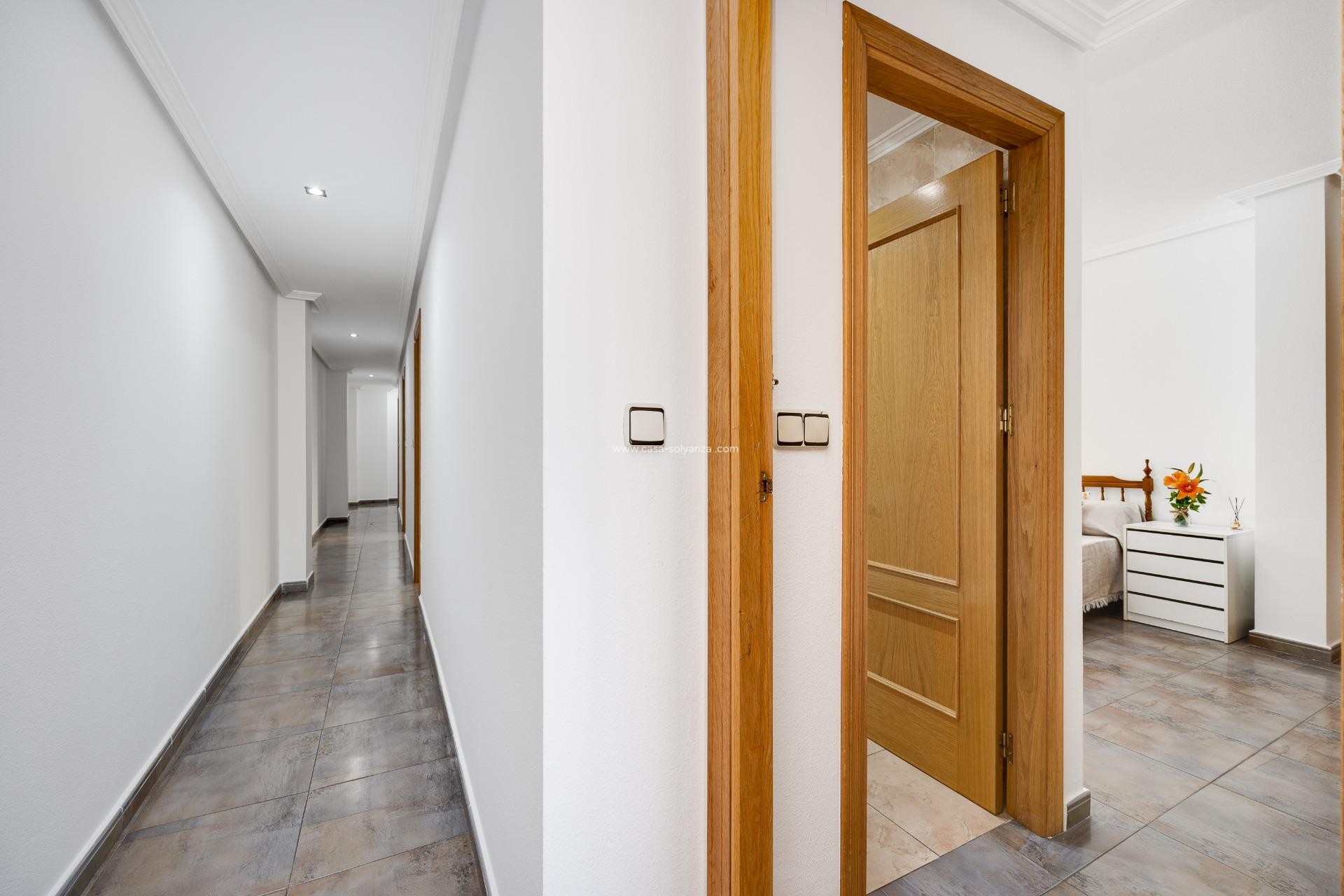 Resale - Apartment / flat - Torrevieja - Center