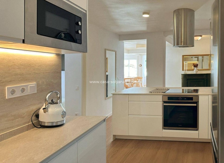 Resale - Apartment / flat - Torrevieja - Center