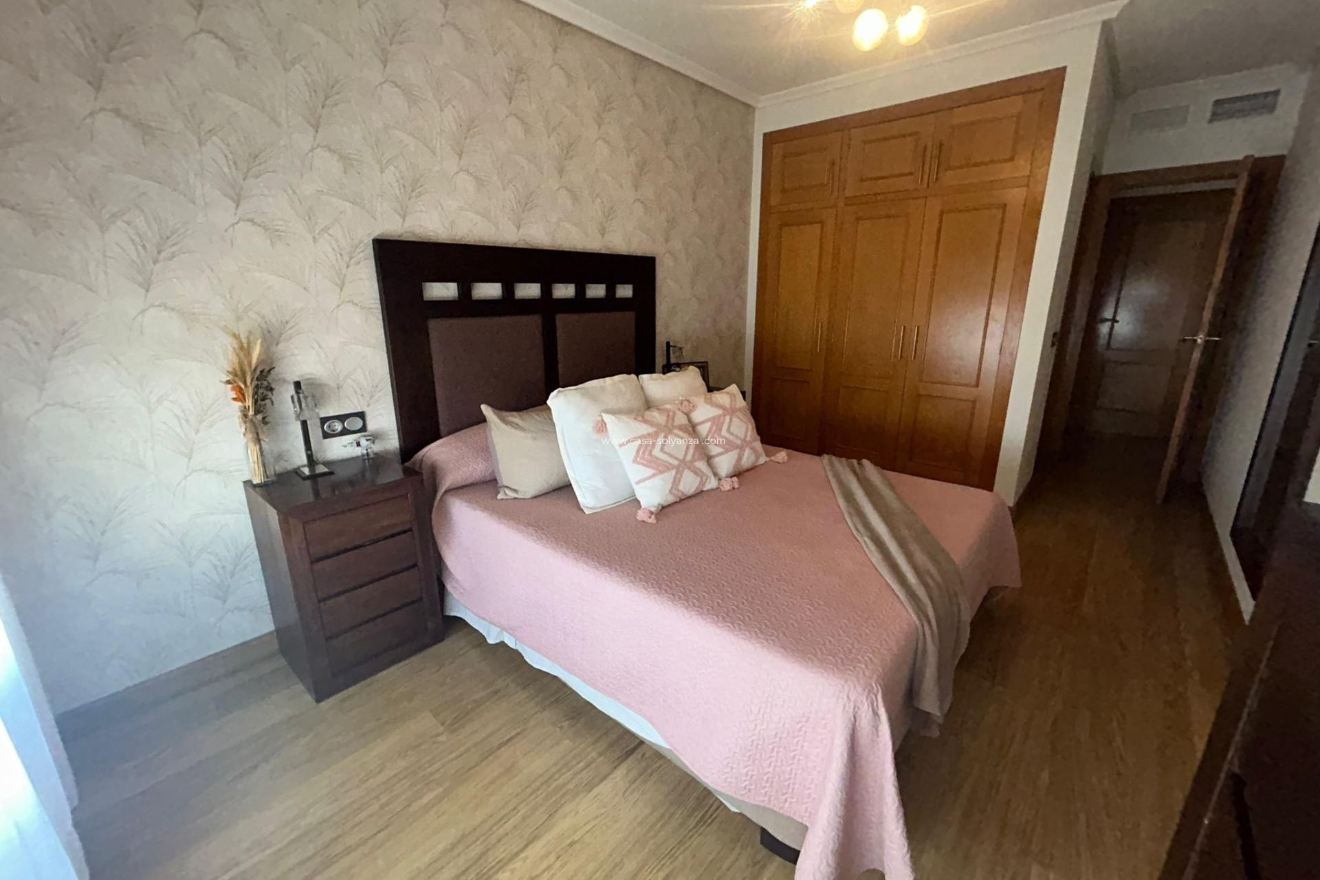 Resale - Apartment / flat - Torrevieja - Center